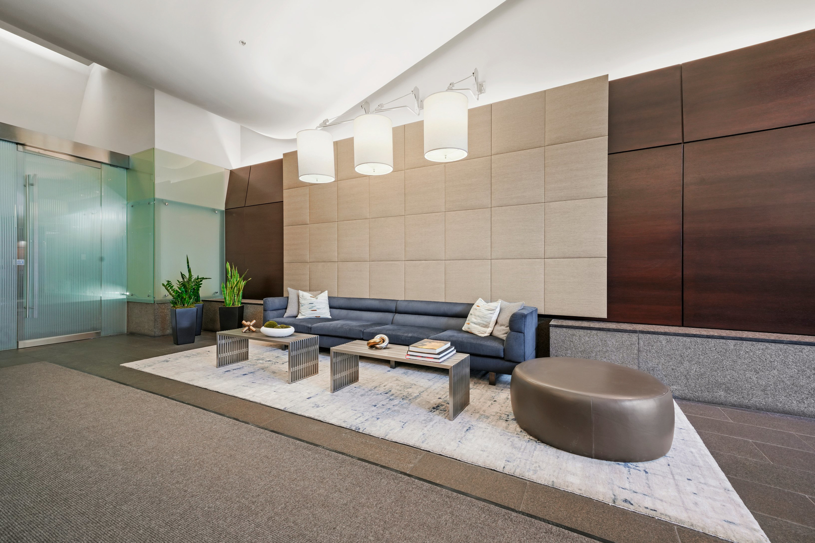 240 E ILLINOIS Street Unit: 307