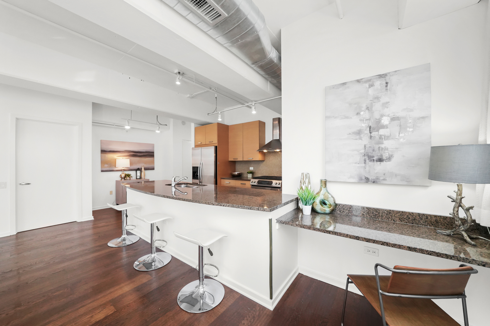 240 E ILLINOIS Street Unit: 307