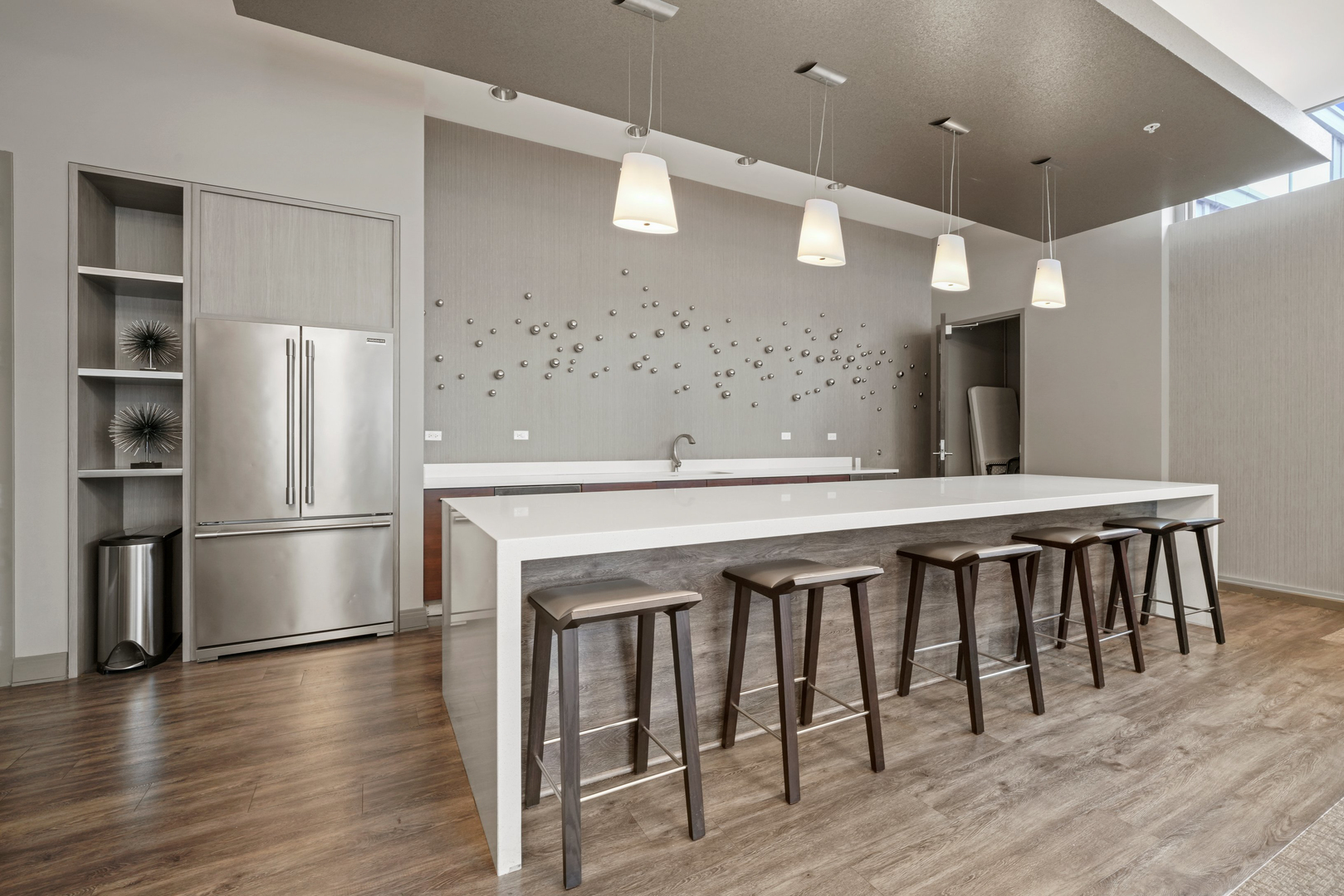 240 E ILLINOIS Street Unit: 307