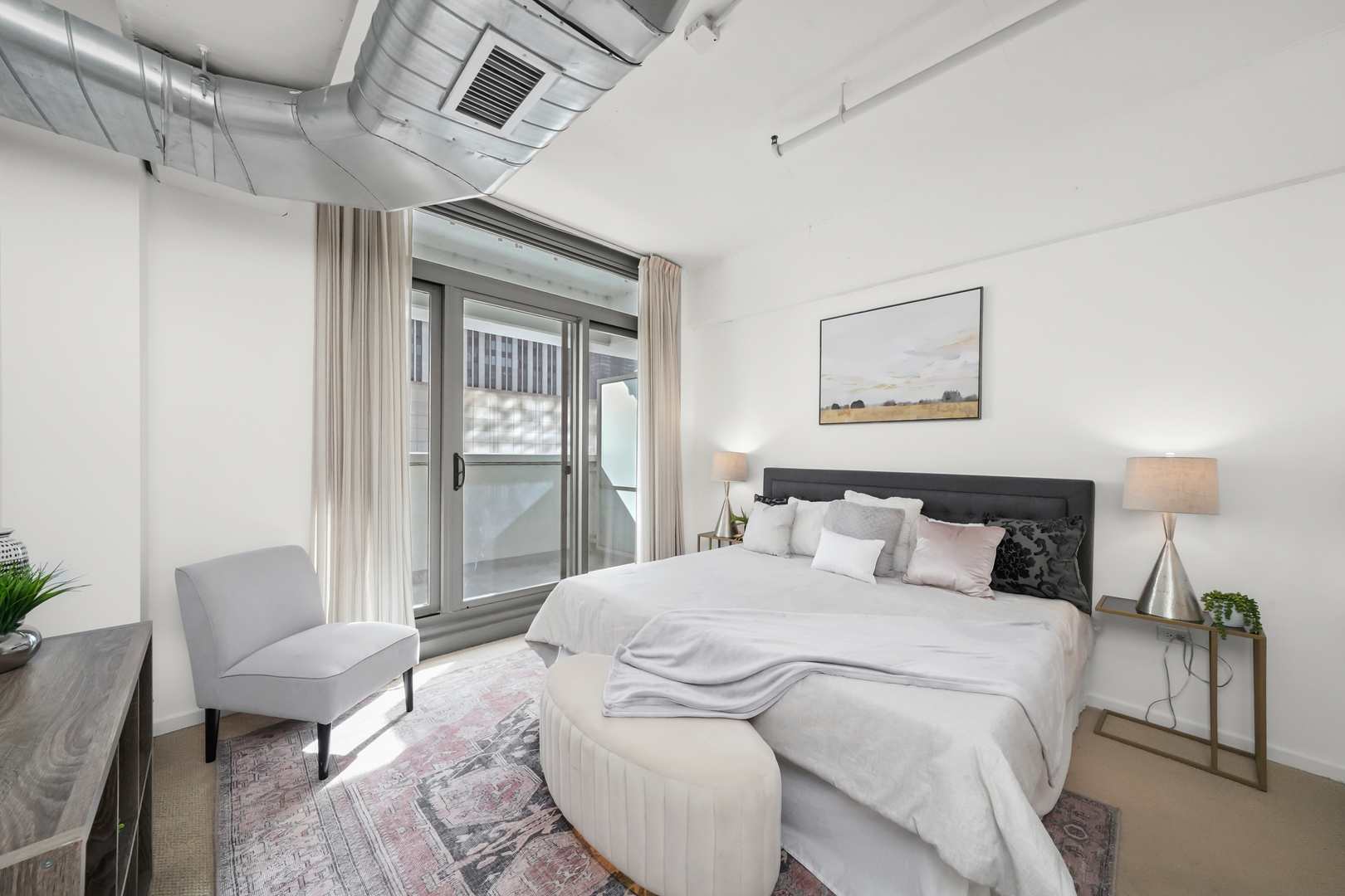 240 E ILLINOIS Street Unit: 307