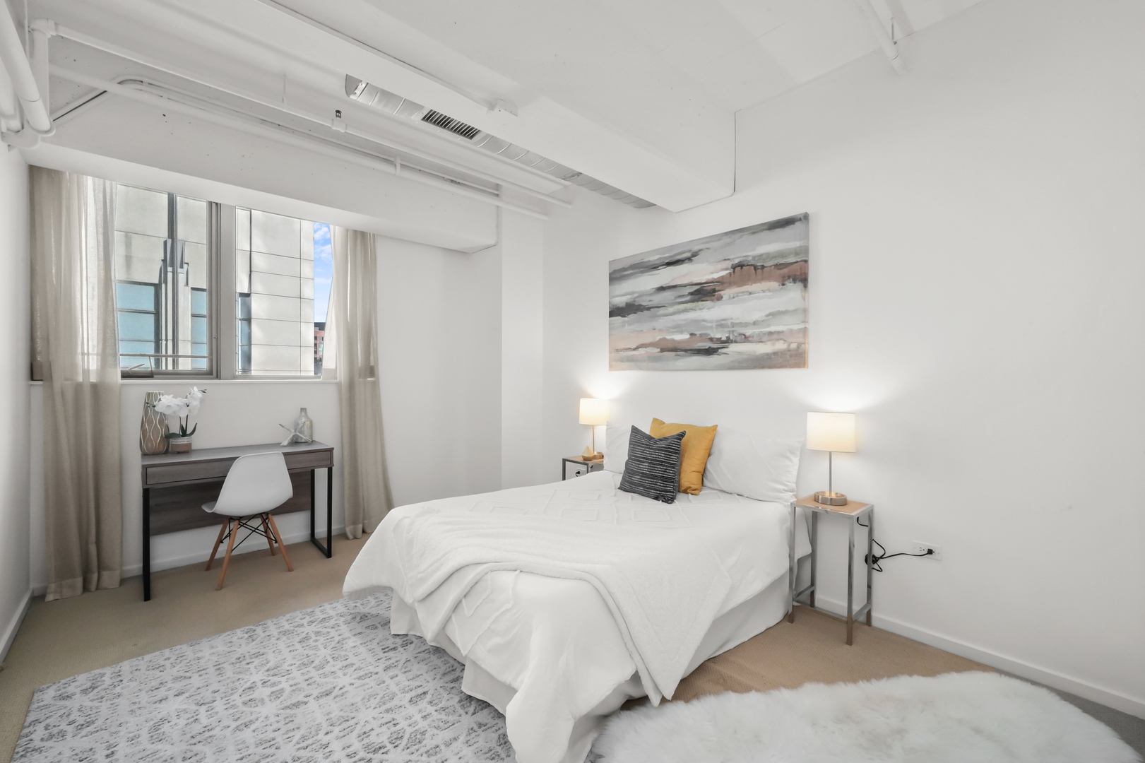 240 E ILLINOIS Street Unit: 307