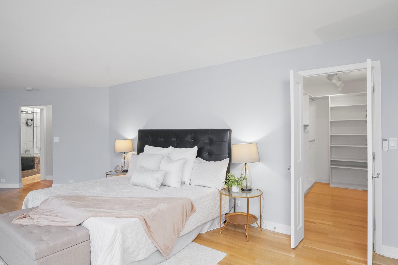 505 N LAKE SHORE Drive Unit: 6304-6305