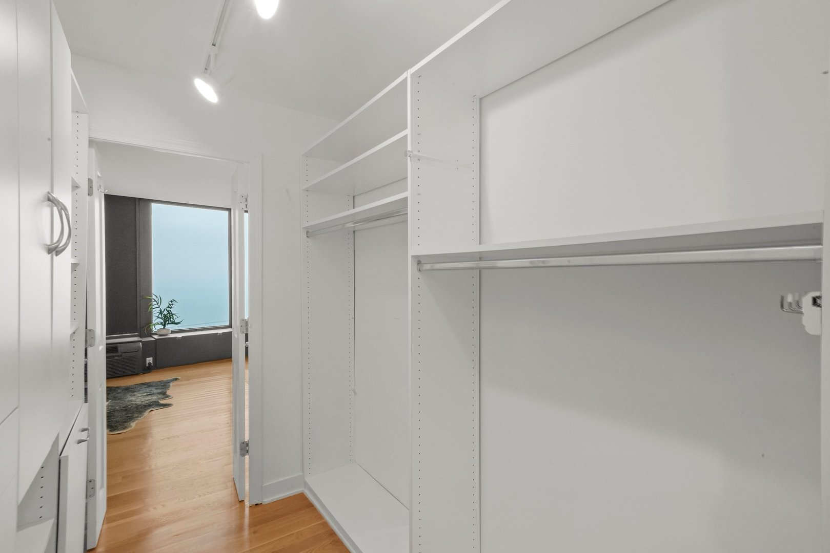 505 N LAKE SHORE Drive Unit: 6304-6305