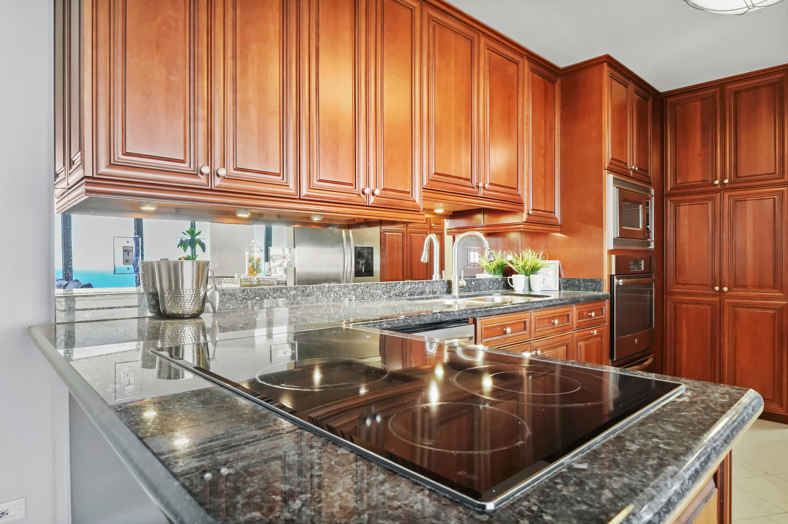 505 N LAKE SHORE Drive Unit: 6304-6305