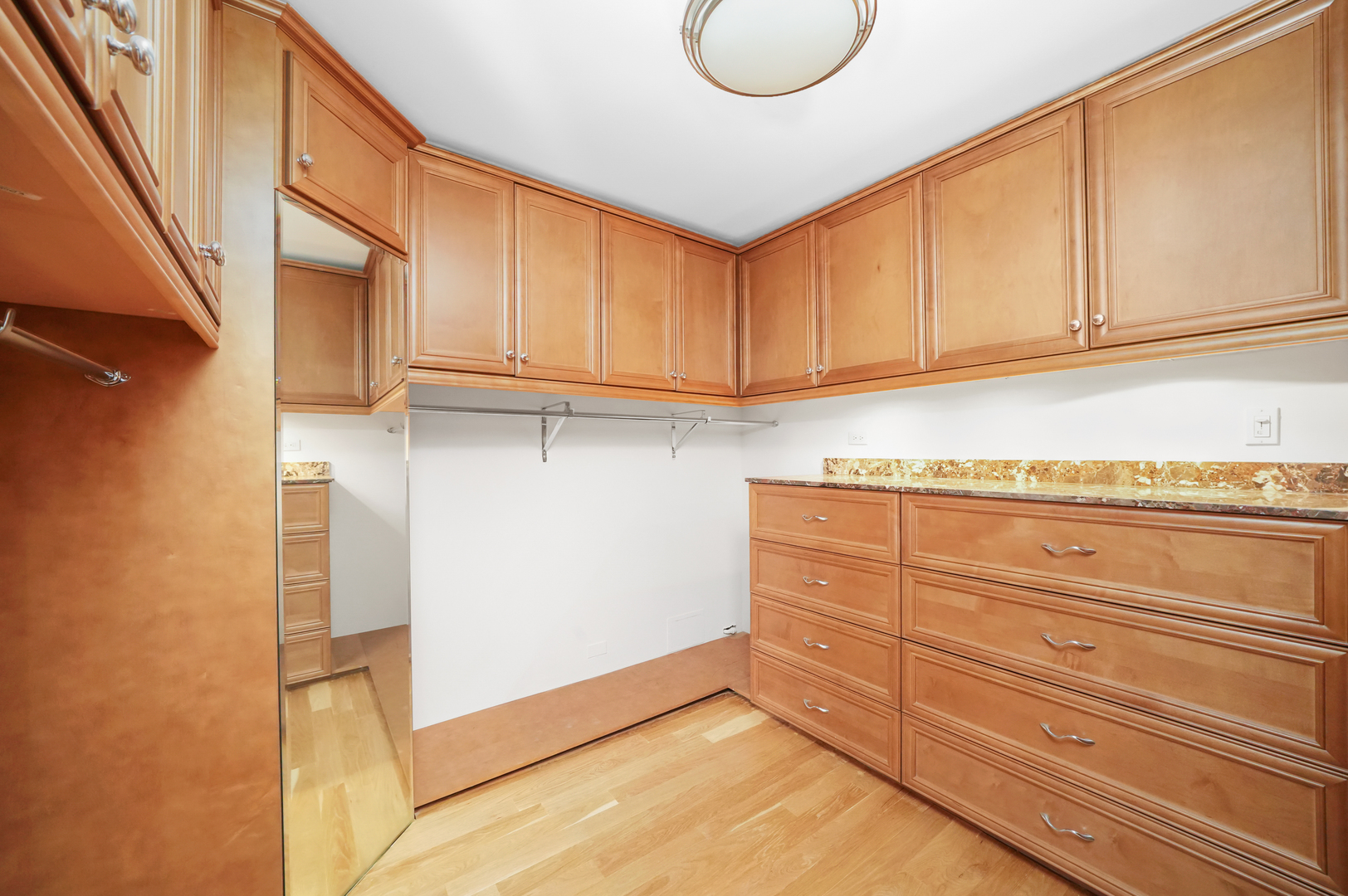 505 N LAKE SHORE Drive Unit: 6304-6305