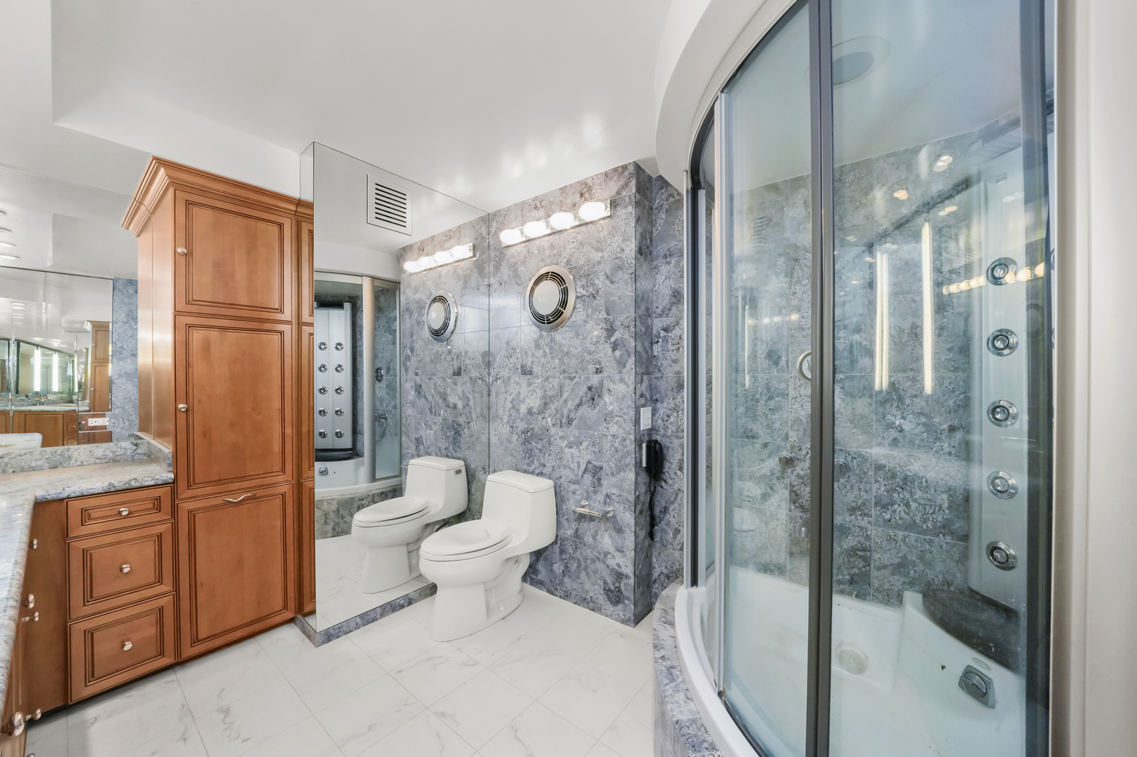 505 N LAKE SHORE Drive Unit: 6304-6305