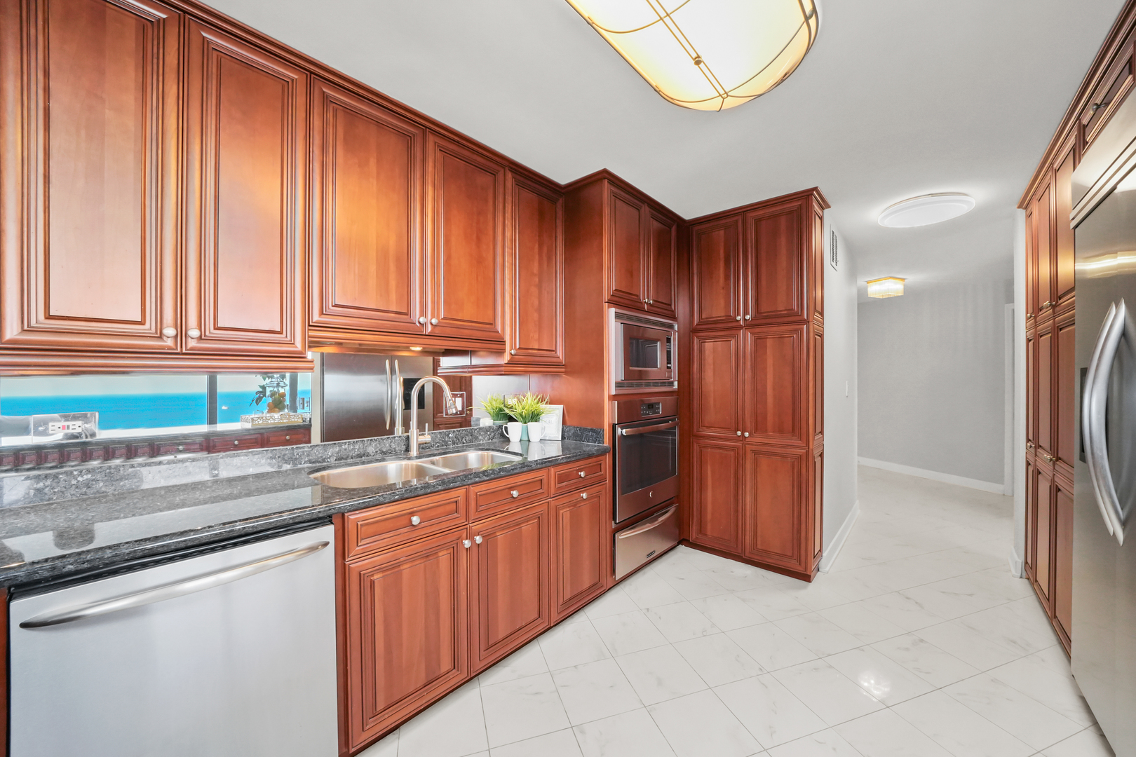 505 N LAKE SHORE Drive Unit: 6304-6305
