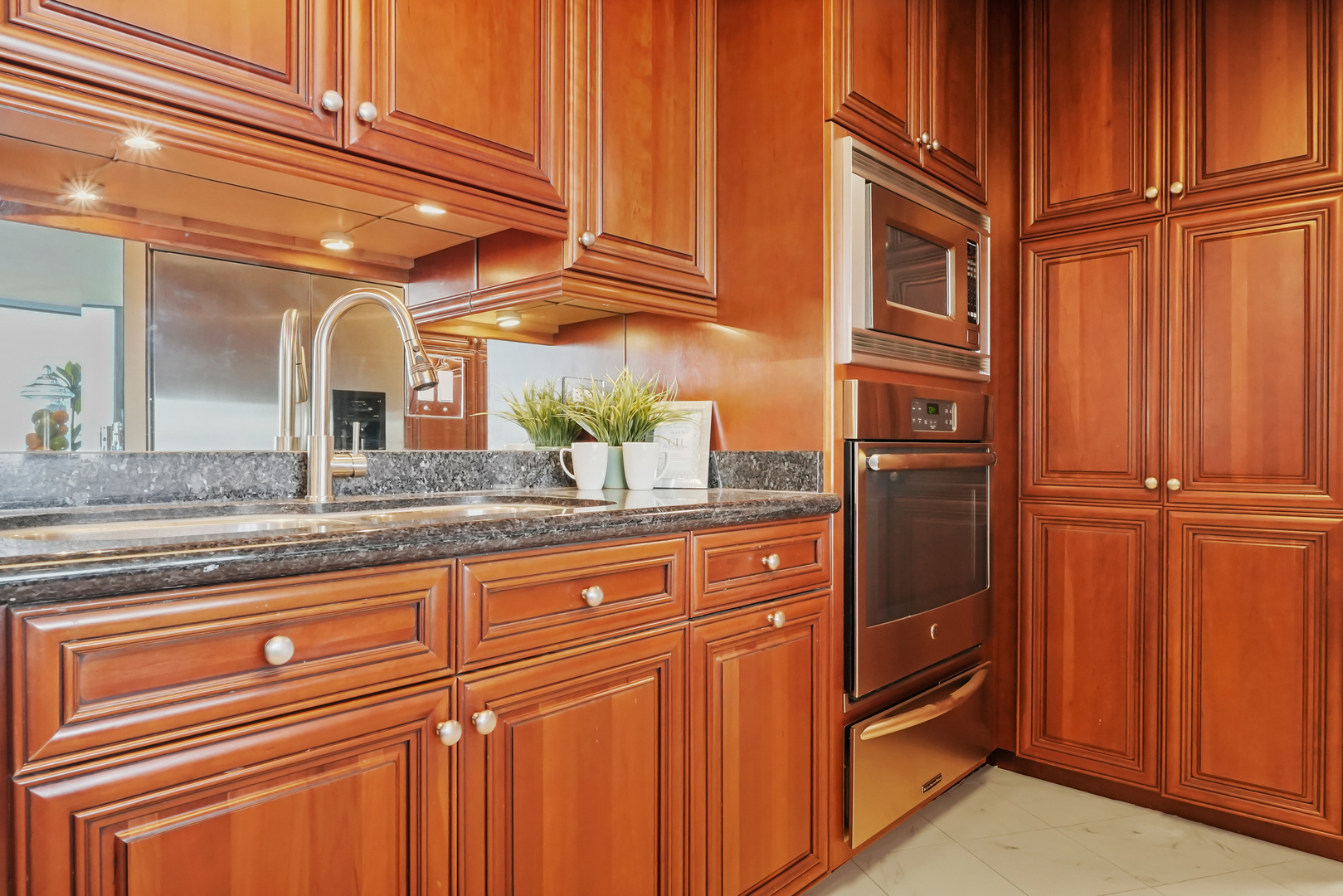 505 N LAKE SHORE Drive Unit: 6304-6305