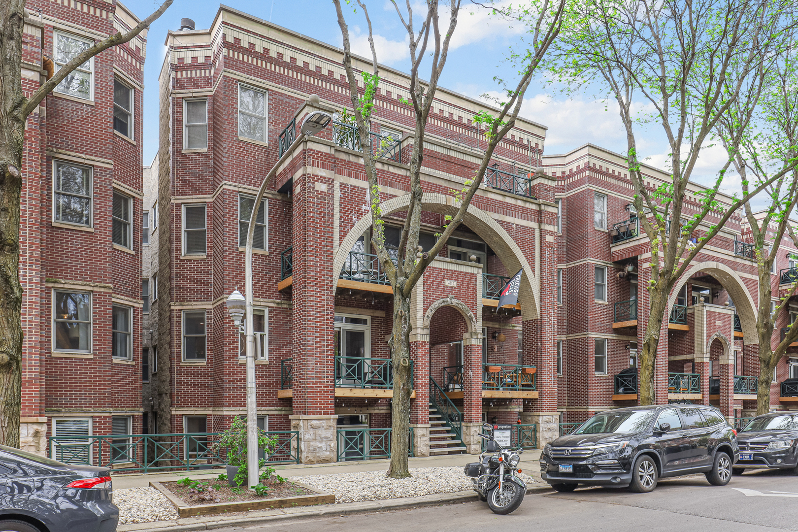 4114 N Kenmore Avenue Unit: 1S