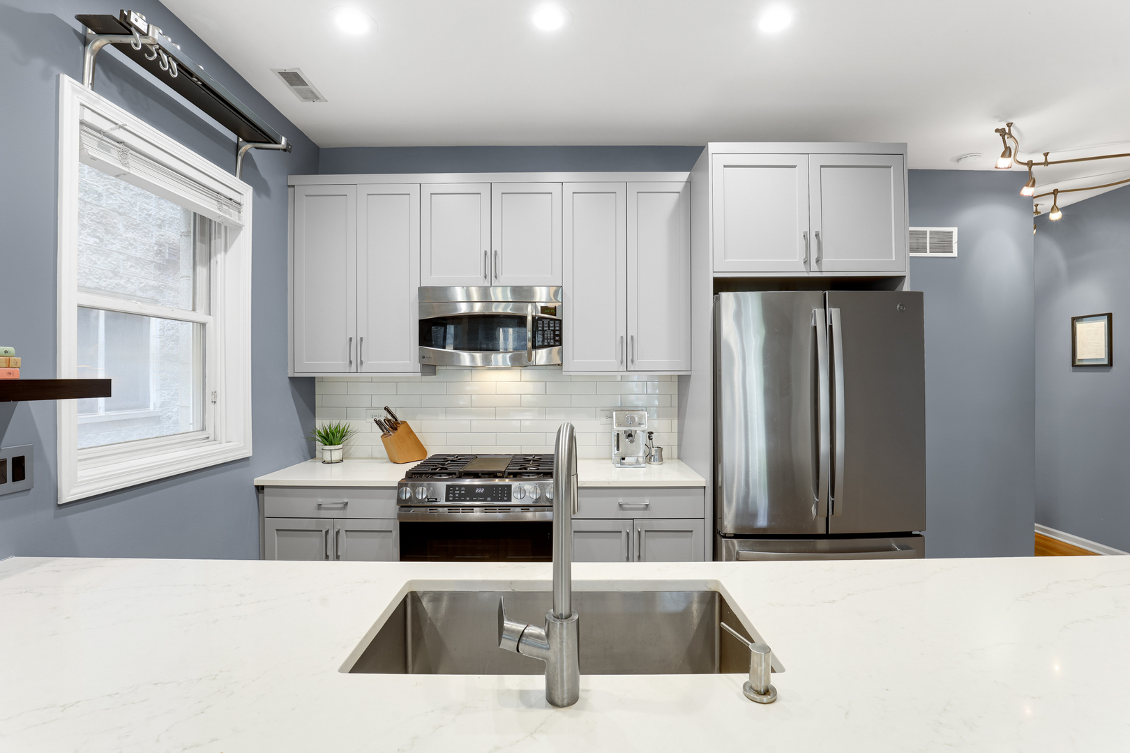 4114 N Kenmore Avenue Unit: 1S