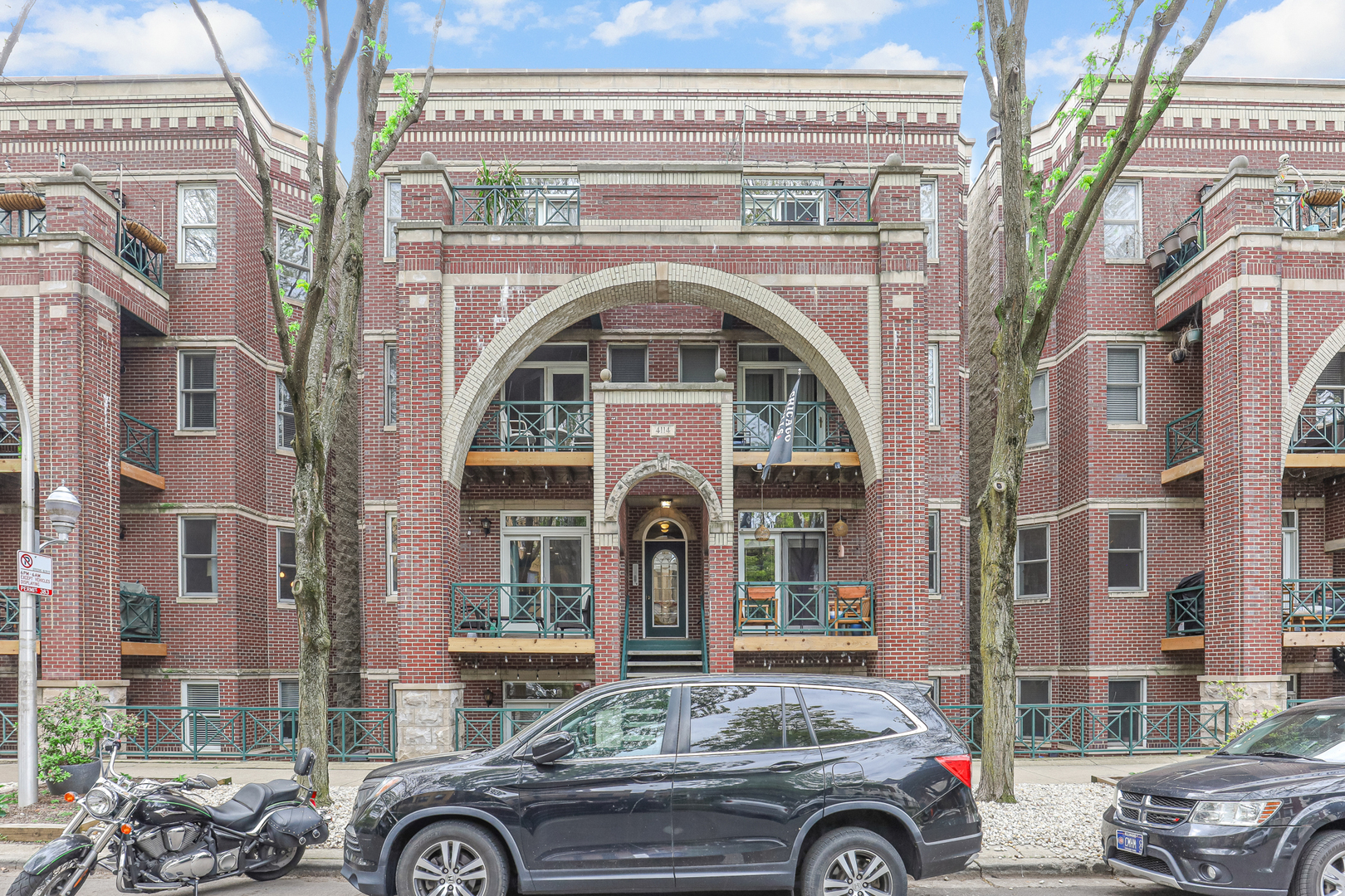 4114 N Kenmore Avenue Unit: 1S