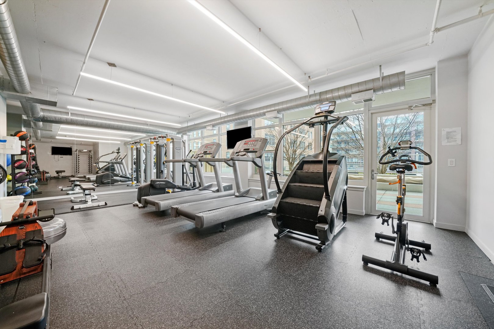 909 W Washington Boulevard Unit: 512