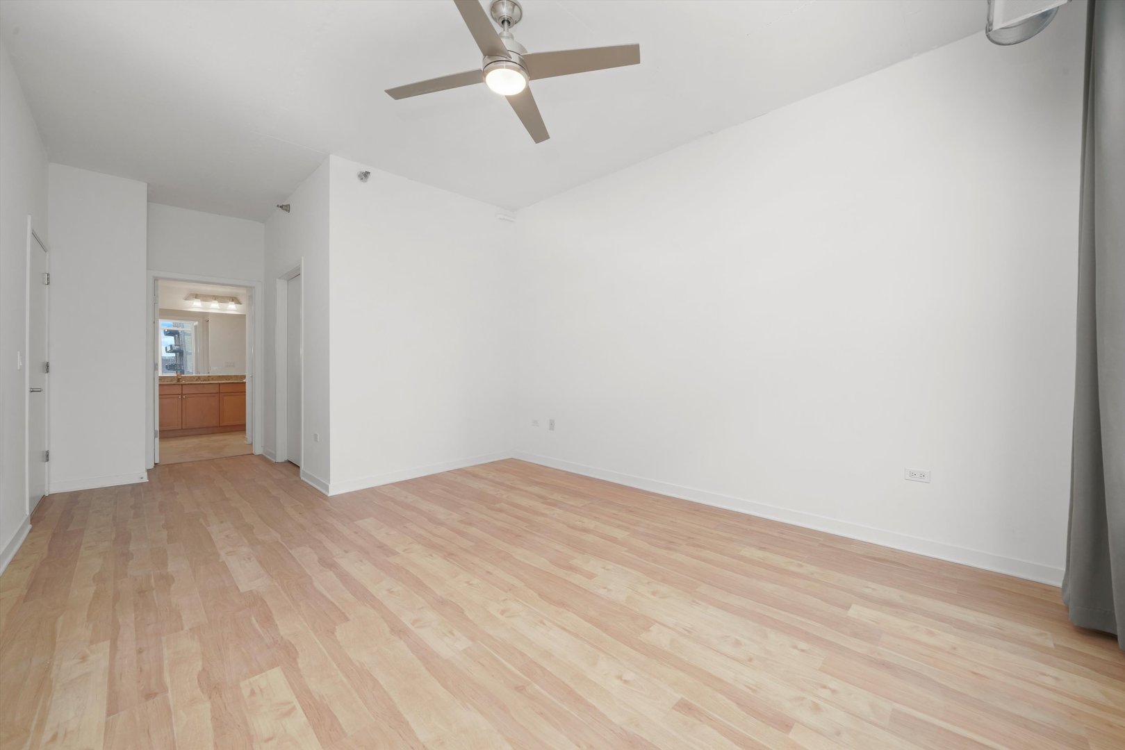 909 W Washington Boulevard Unit: 512