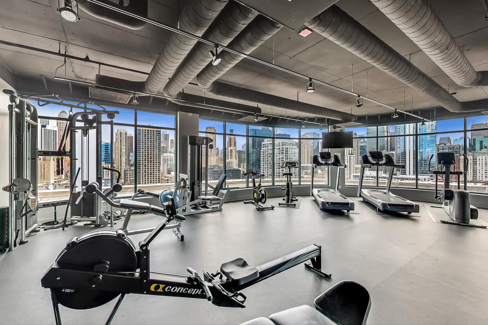 340 W Superior Street Unit: 1602