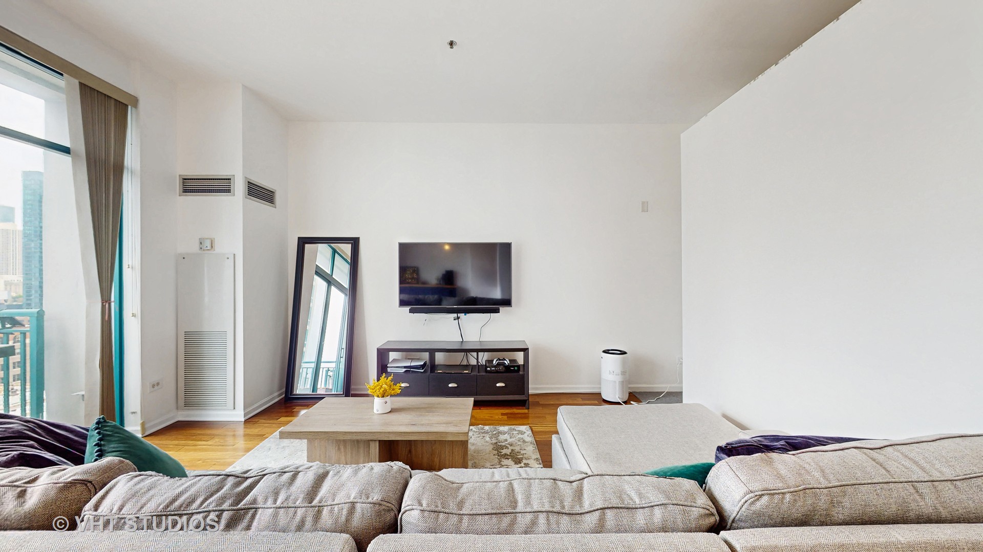 340 W Superior Street Unit: 1602