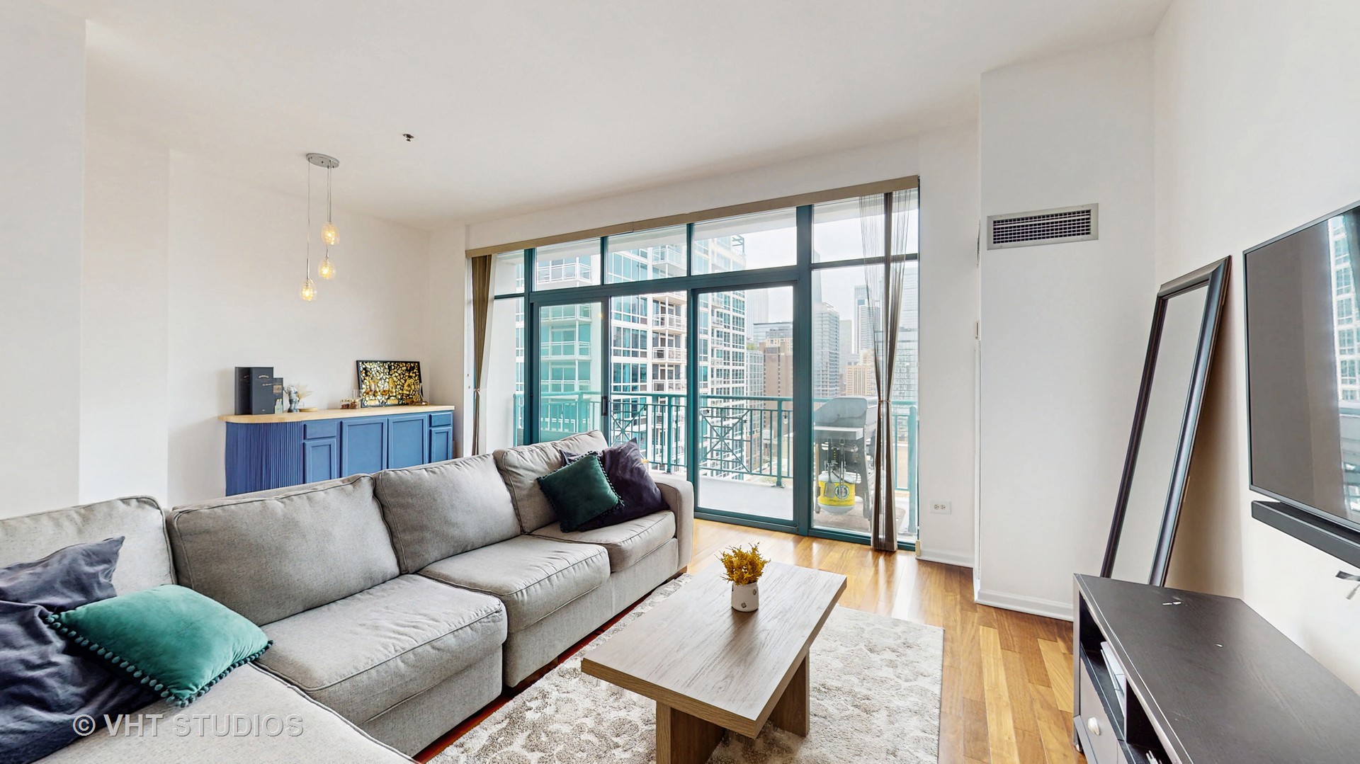 340 W Superior Street Unit: 1602
