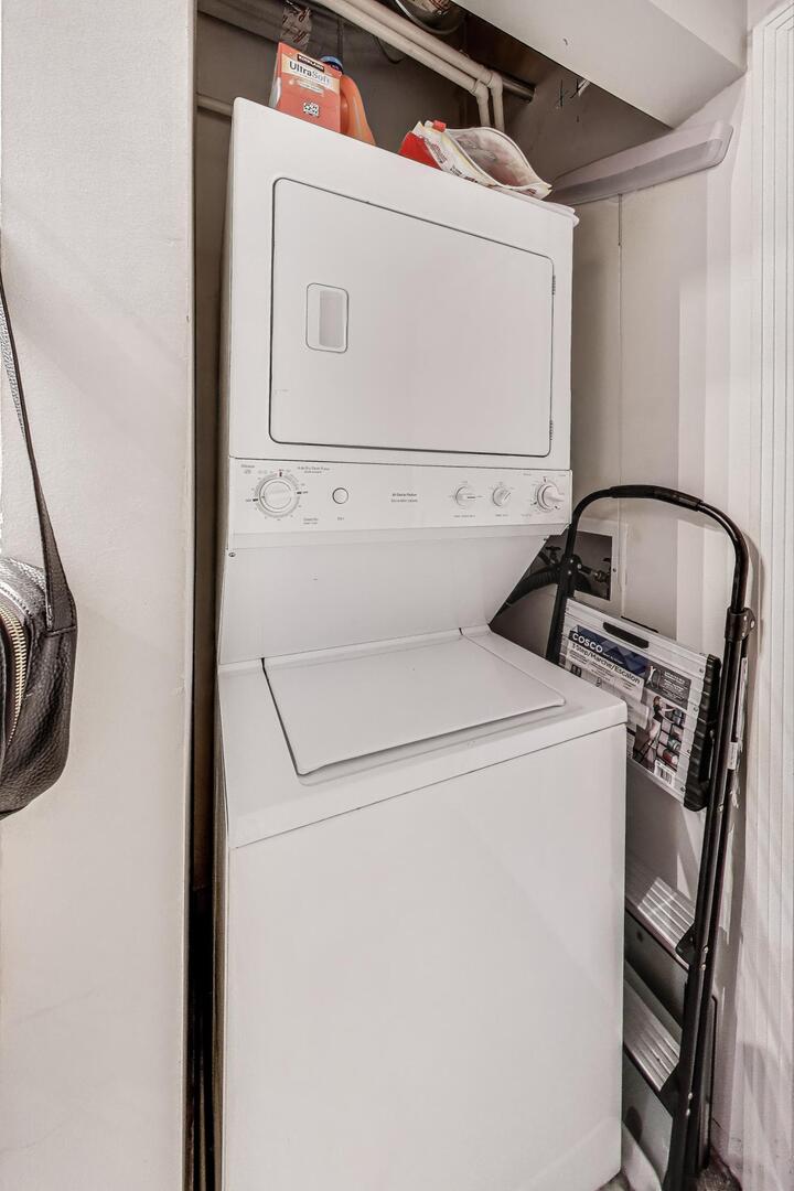 411 W Ontario Street Unit: 311