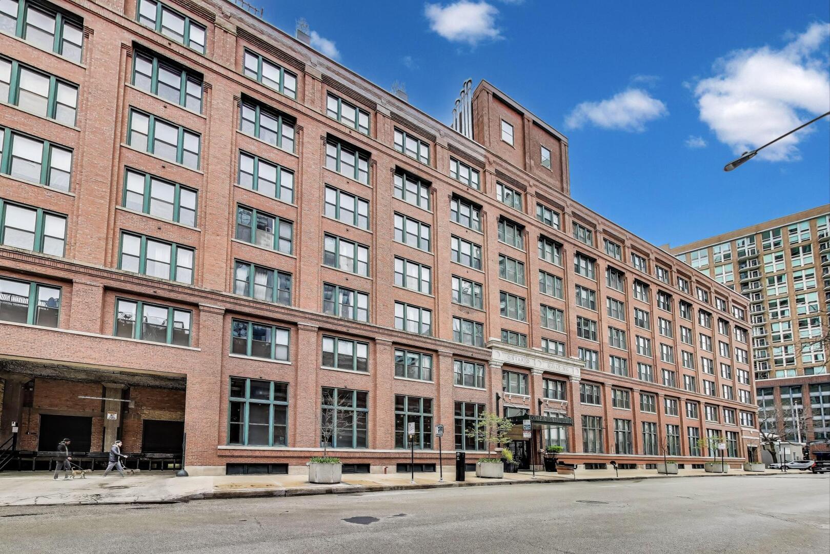 411 W Ontario Street Unit: 311