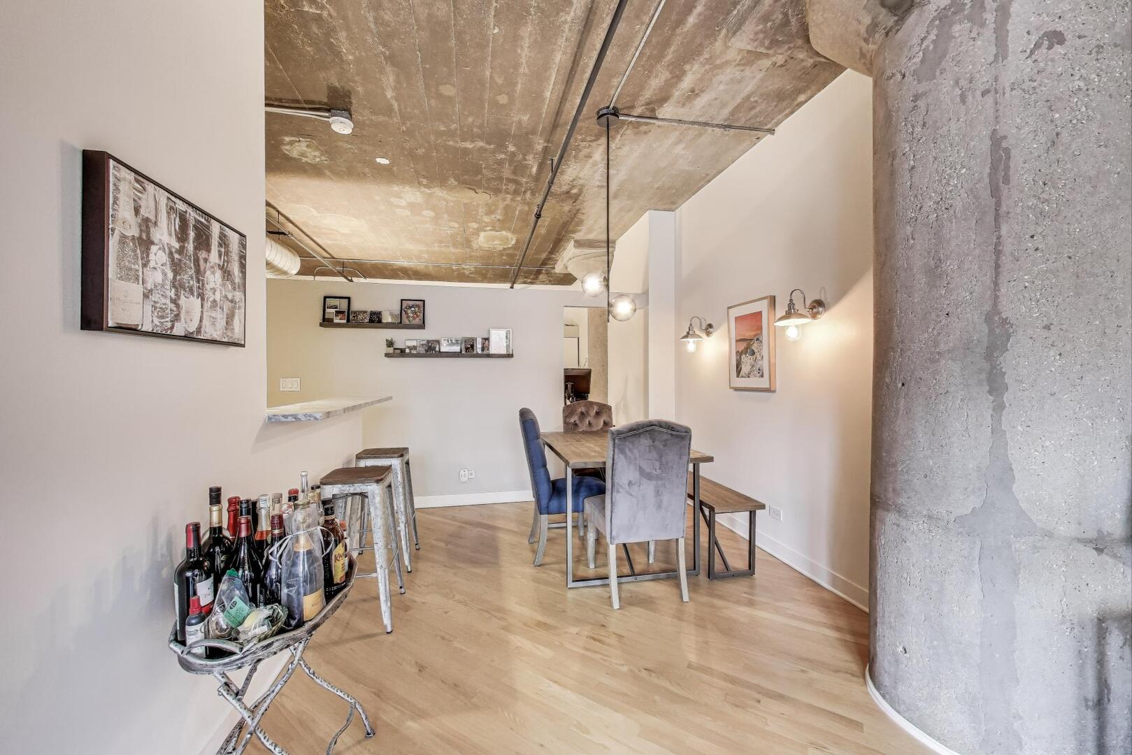 411 W Ontario Street Unit: 311