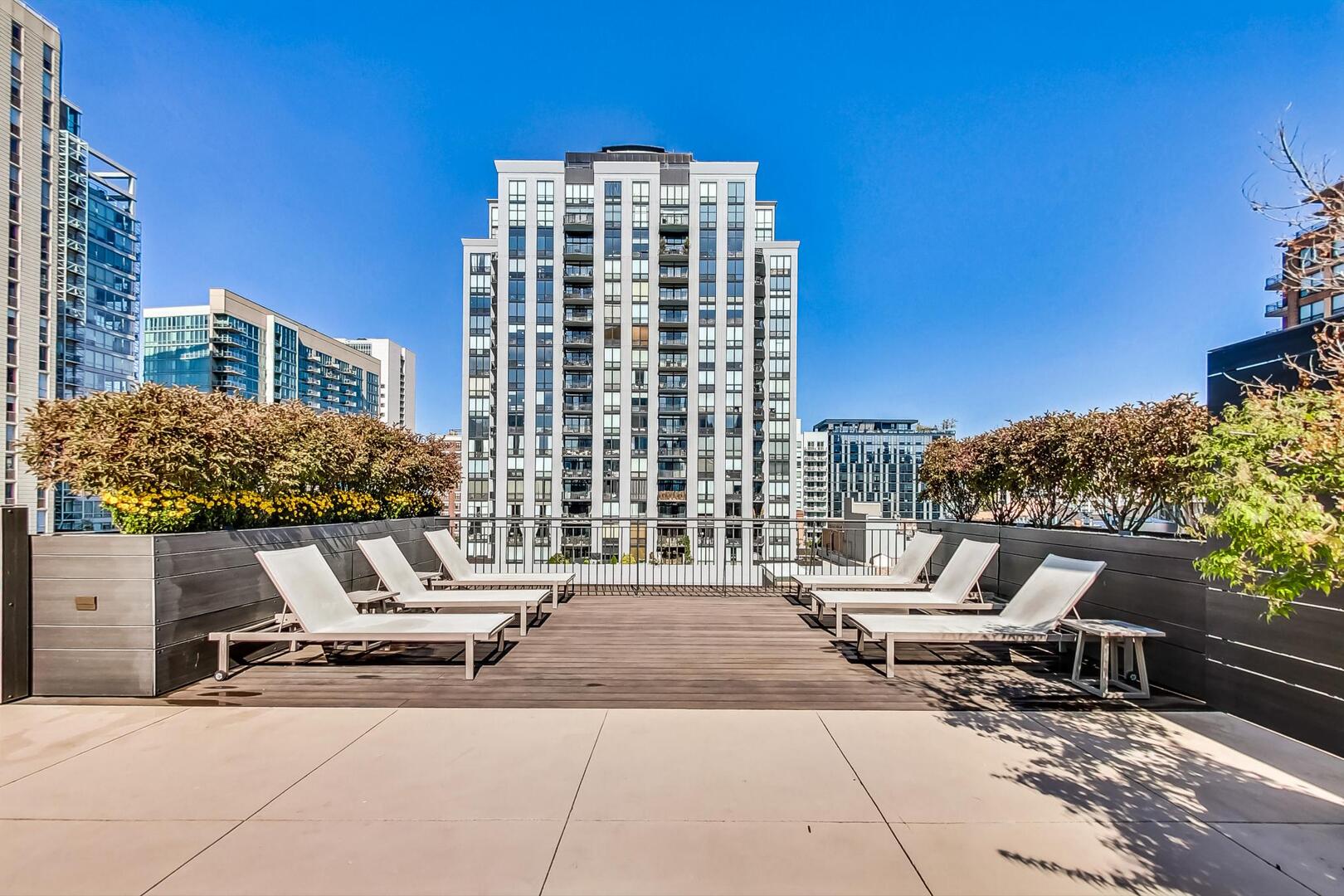 411 W Ontario Street Unit: 311