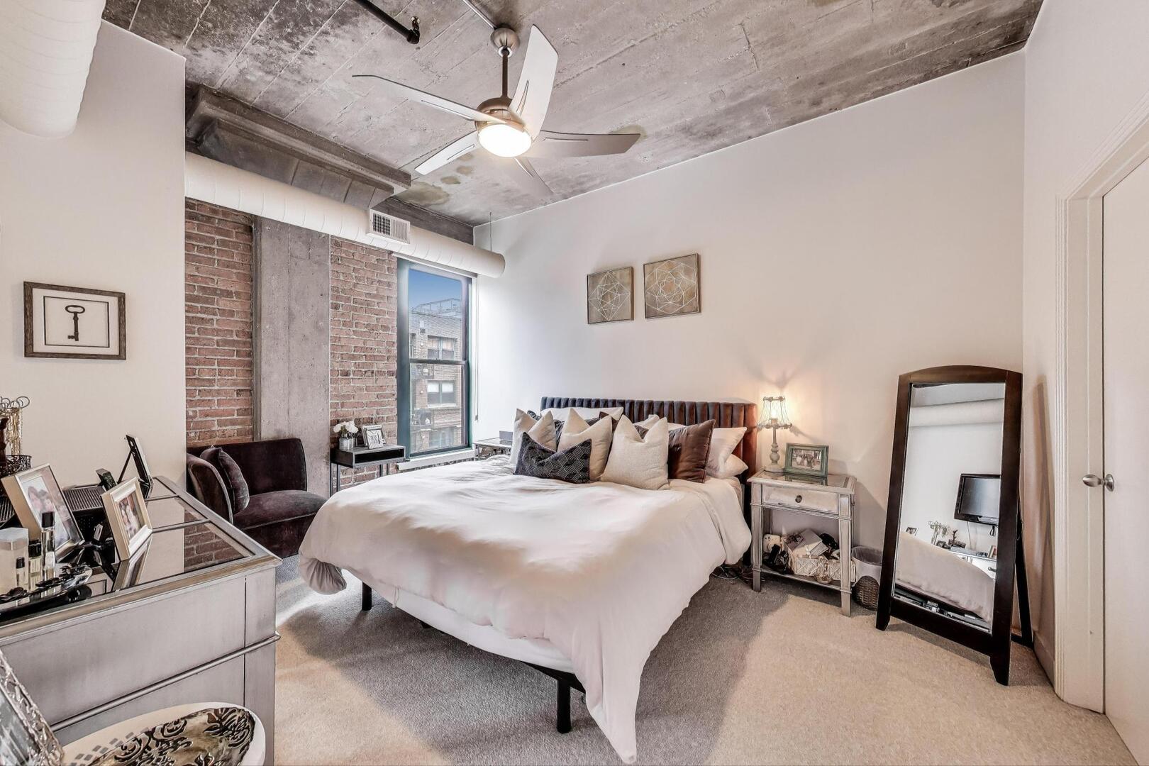 411 W Ontario Street Unit: 311