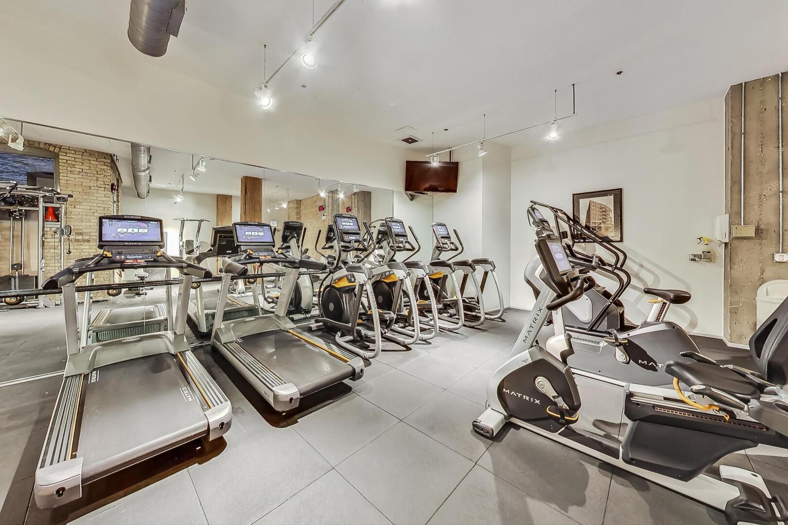 411 W Ontario Street Unit: 311