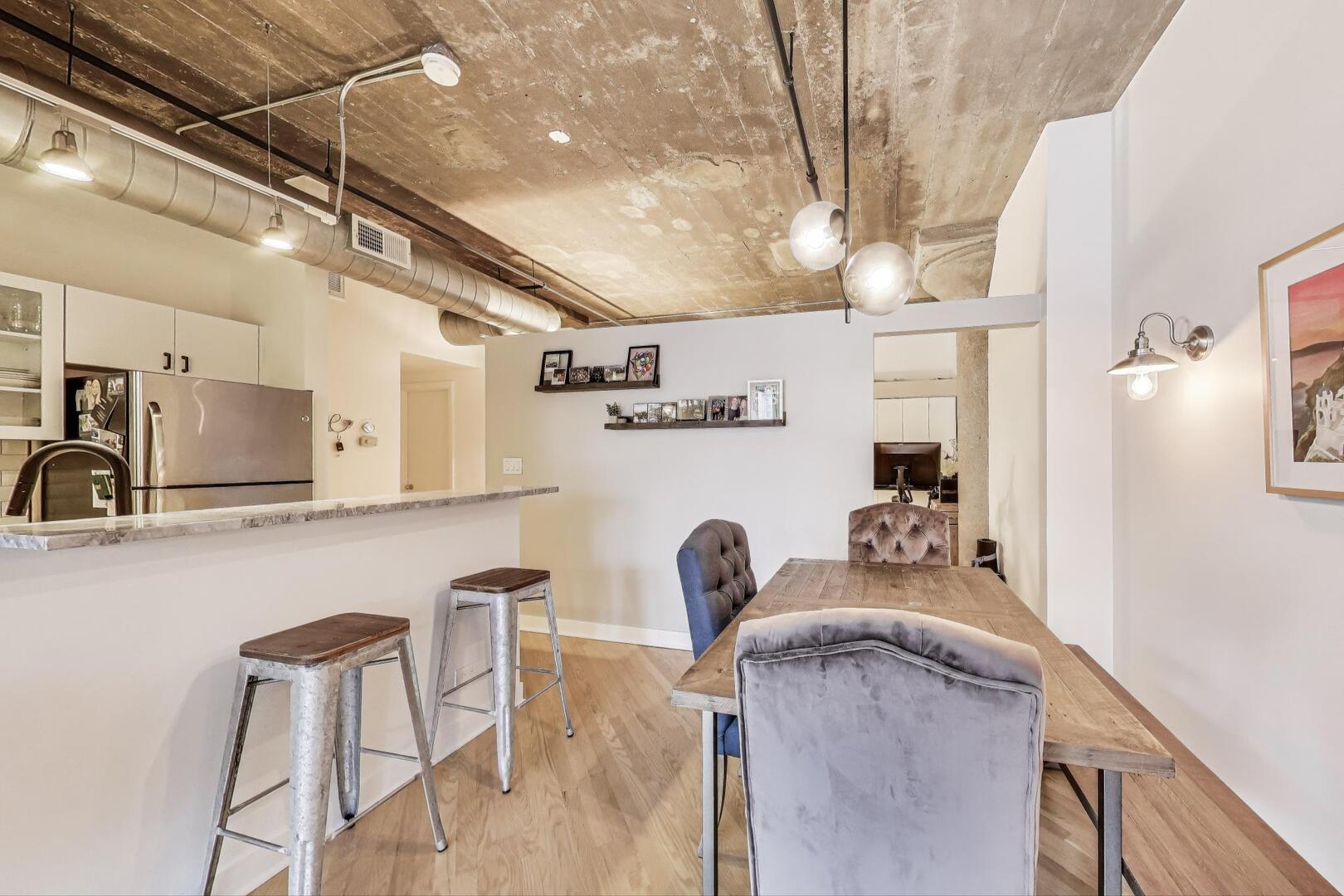 411 W Ontario Street Unit: 311