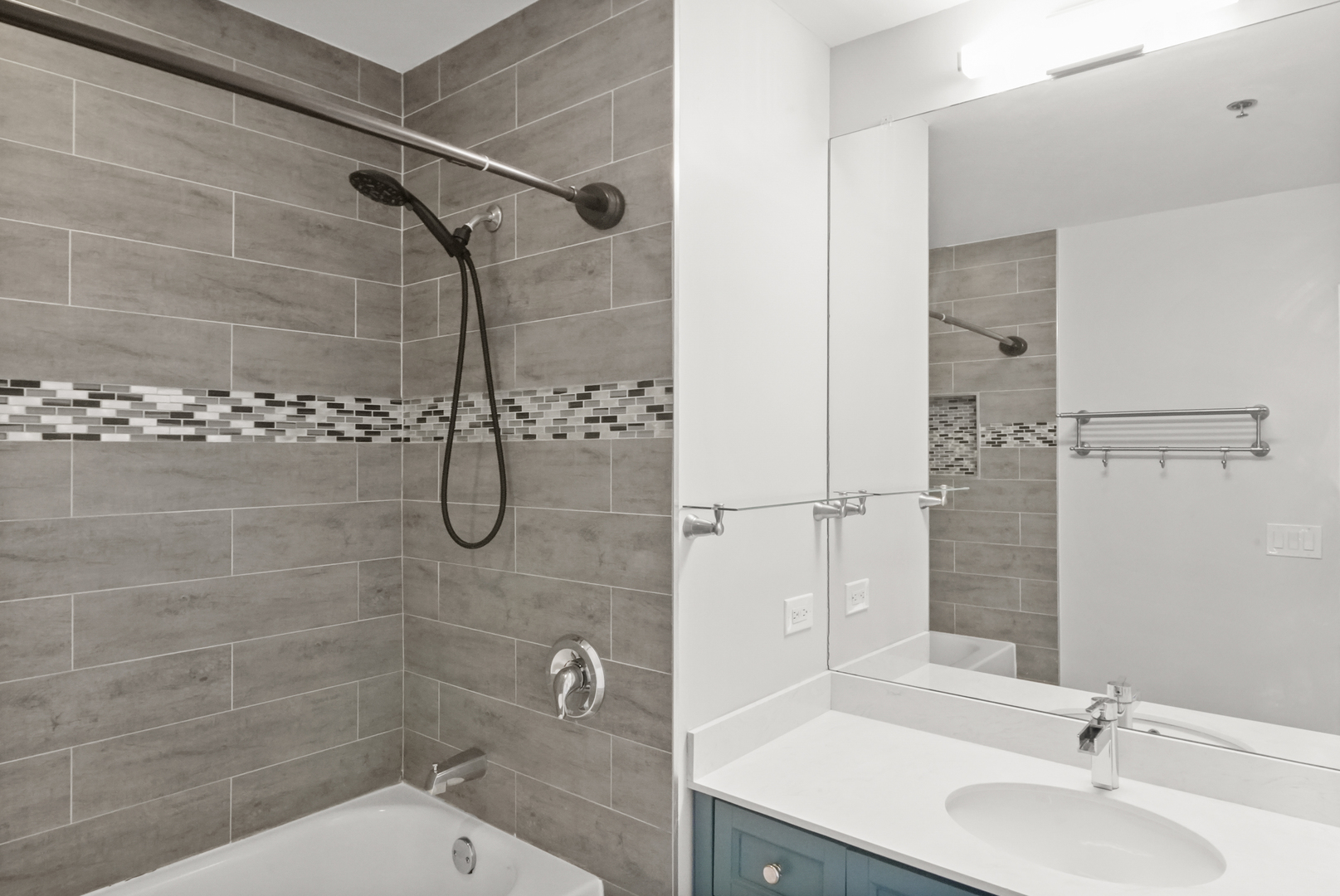 1841 S Calumet Avenue Unit: 1909