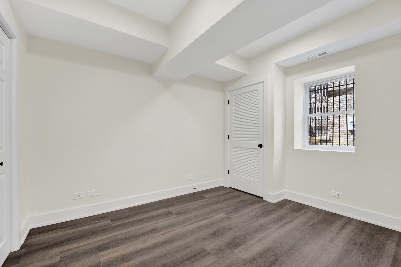 847 W Belle Plaine Avenue Unit: G