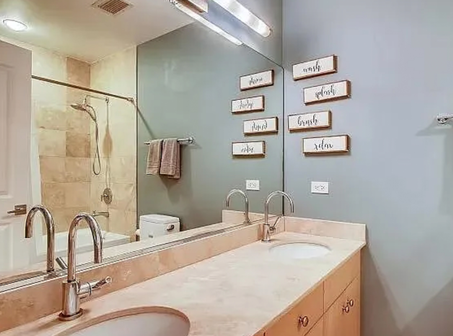 6 N Michigan Avenue Unit: 706