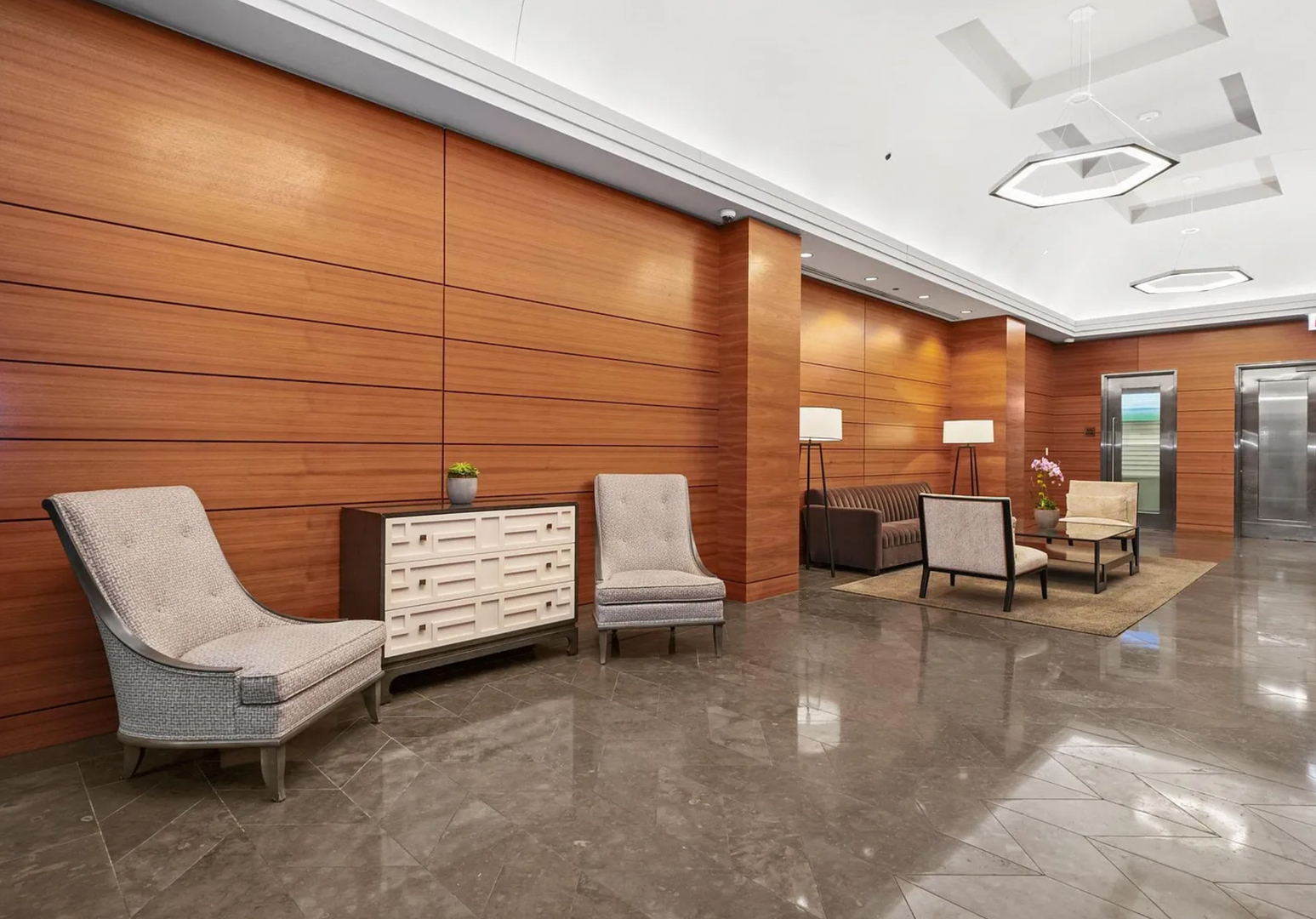 6 N Michigan Avenue Unit: 706