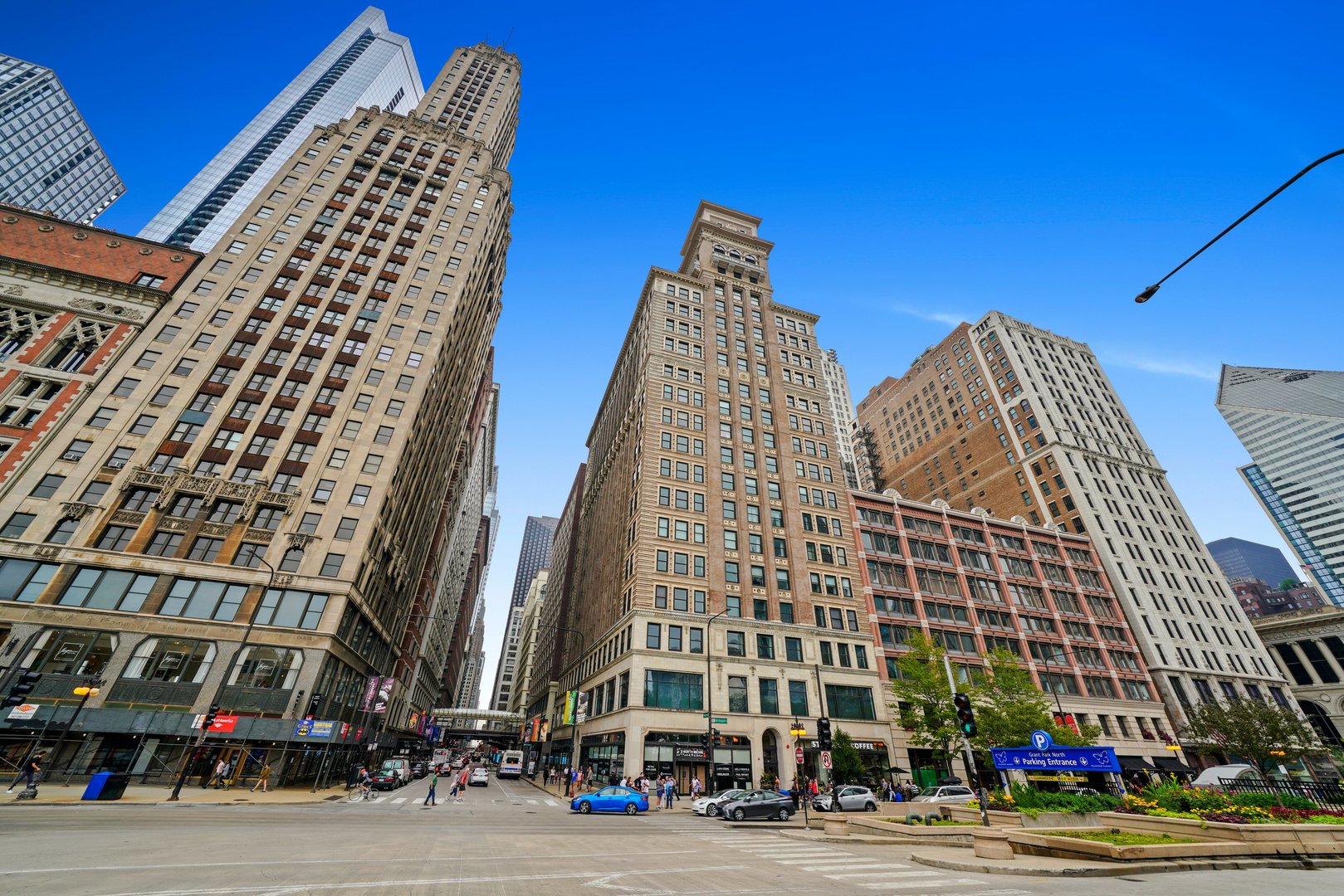 6 N Michigan Avenue Unit: 706