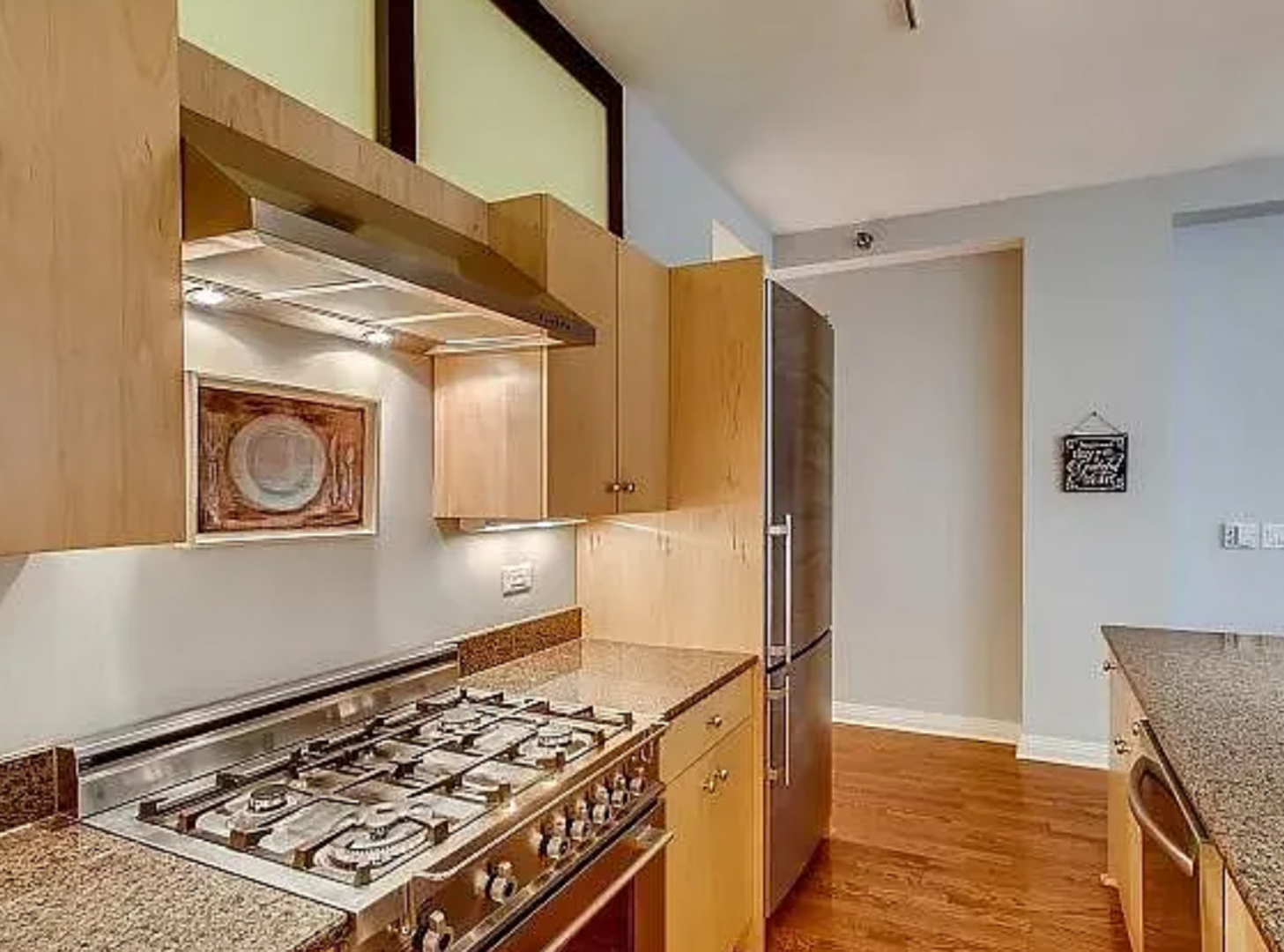 6 N Michigan Avenue Unit: 706