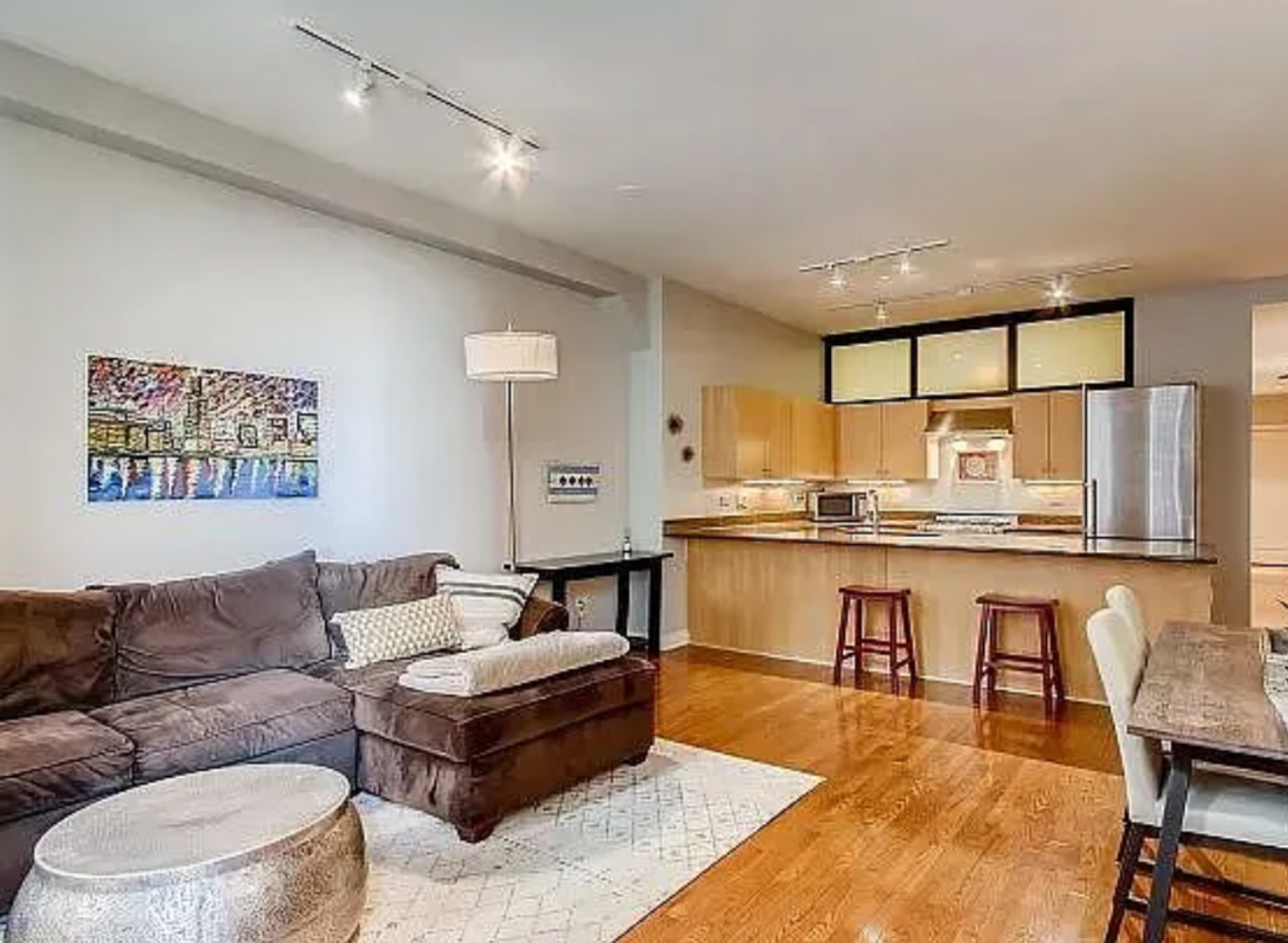 6 N Michigan Avenue Unit: 706
