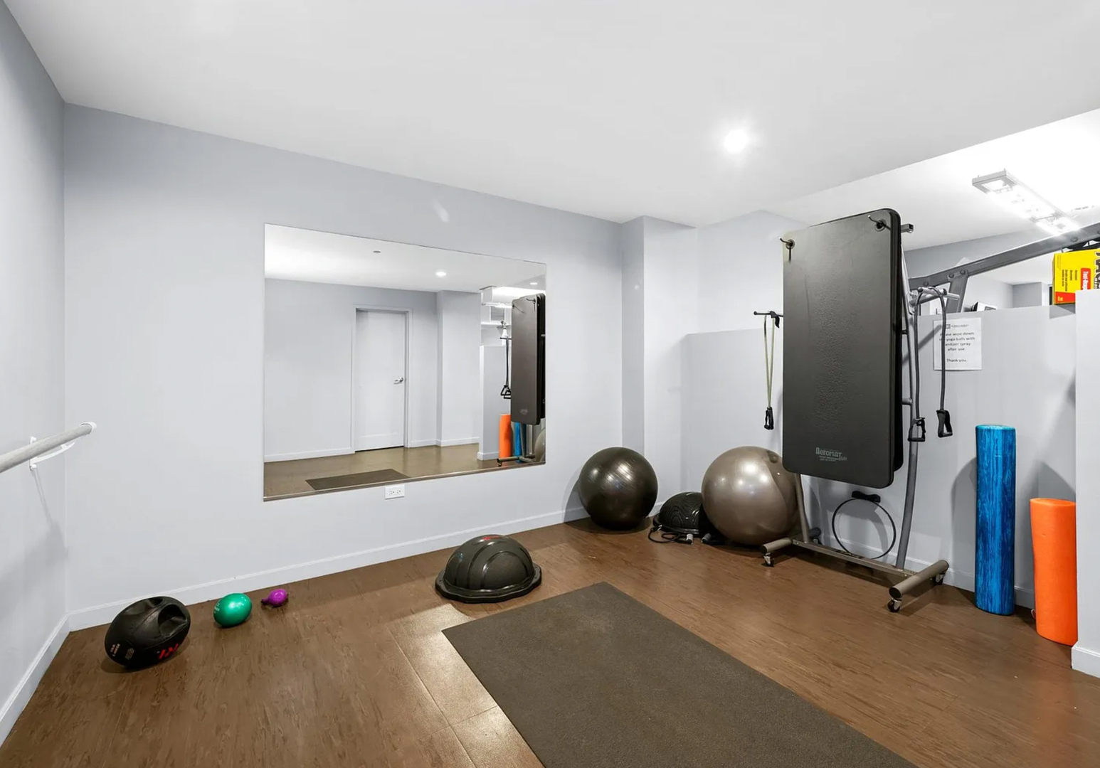 6 N Michigan Avenue Unit: 706