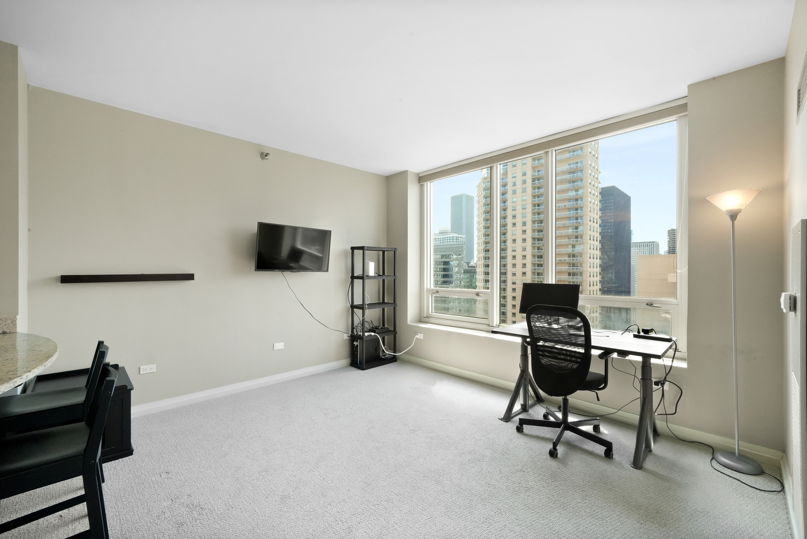 33 W Ontario Street Unit: 39C