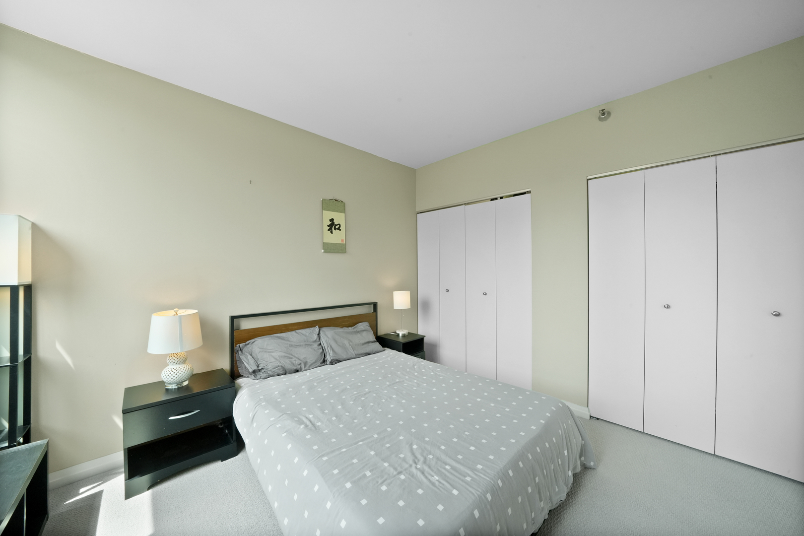33 W Ontario Street Unit: 39C