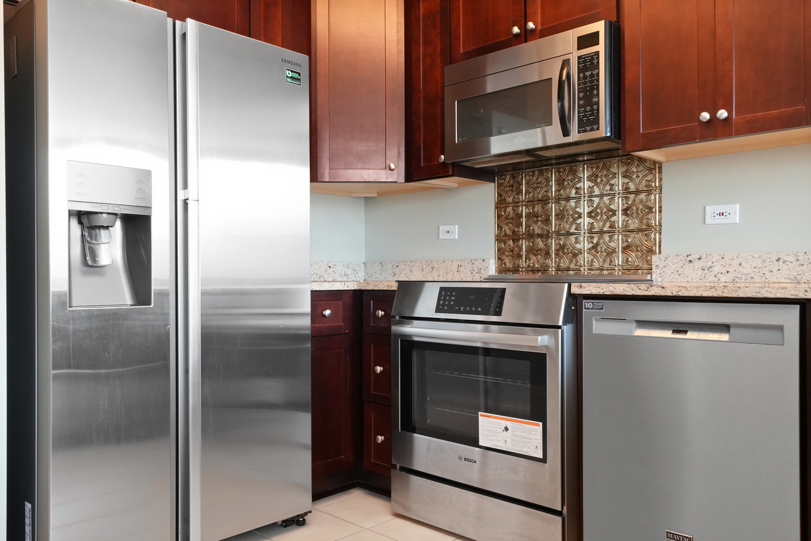 33 W Ontario Street Unit: 39C