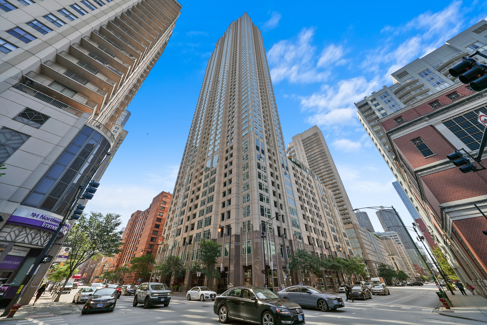 33 W Ontario Street Unit: 39C