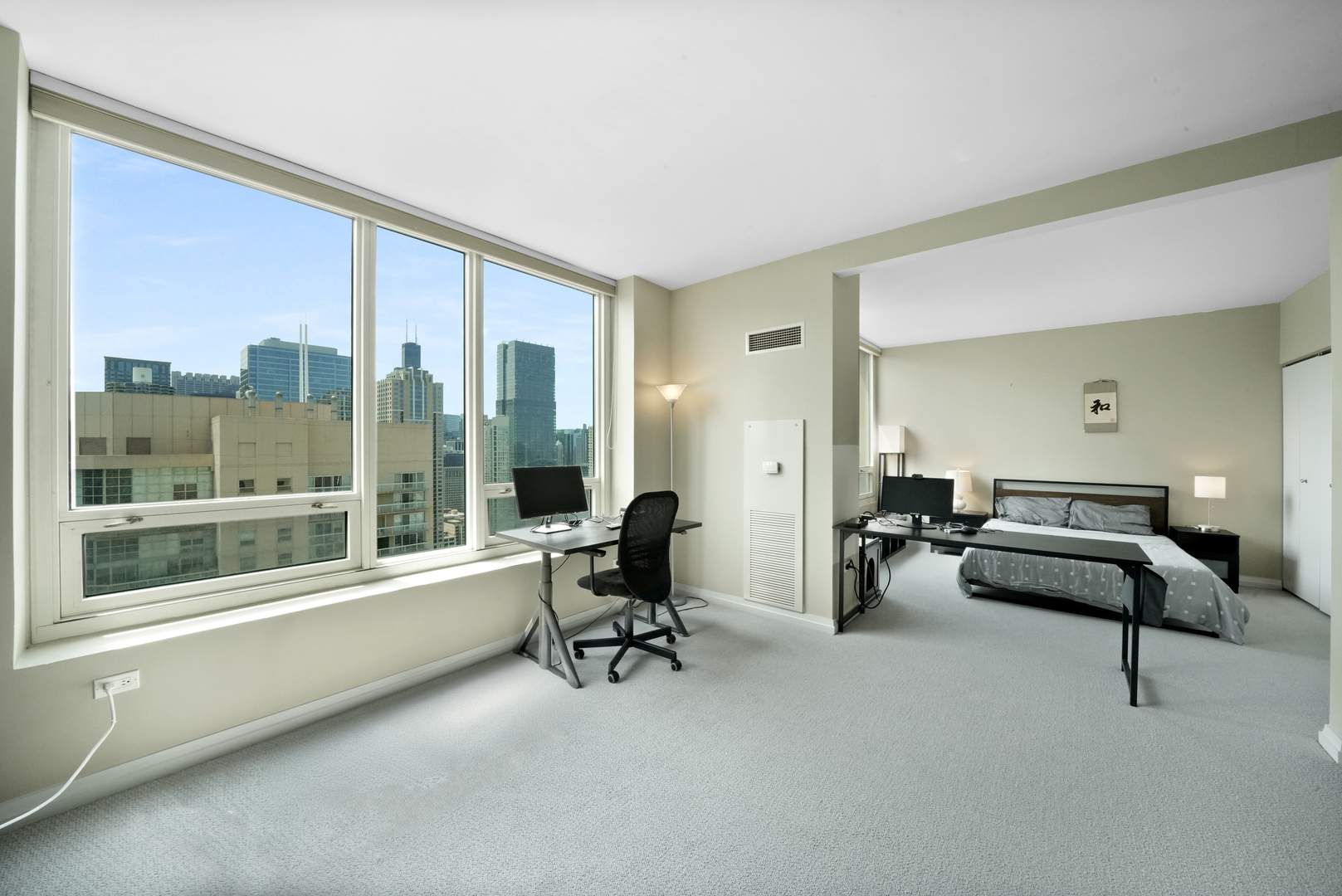 33 W Ontario Street Unit: 39C