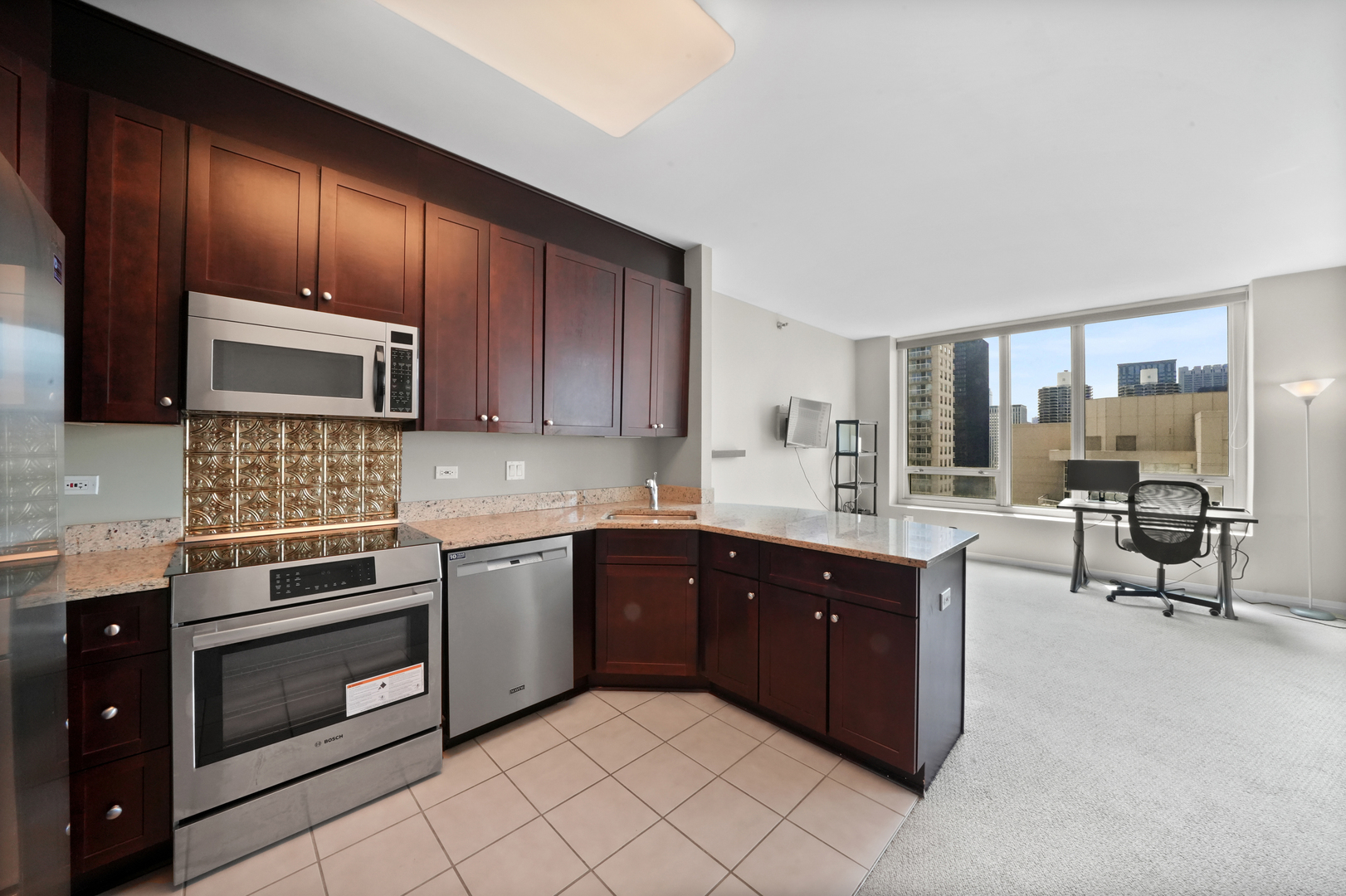 33 W Ontario Street Unit: 39C