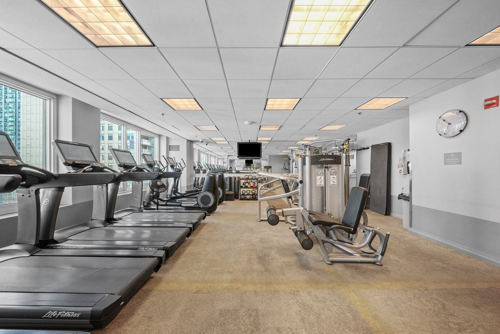 33 W Ontario Street Unit: 39C
