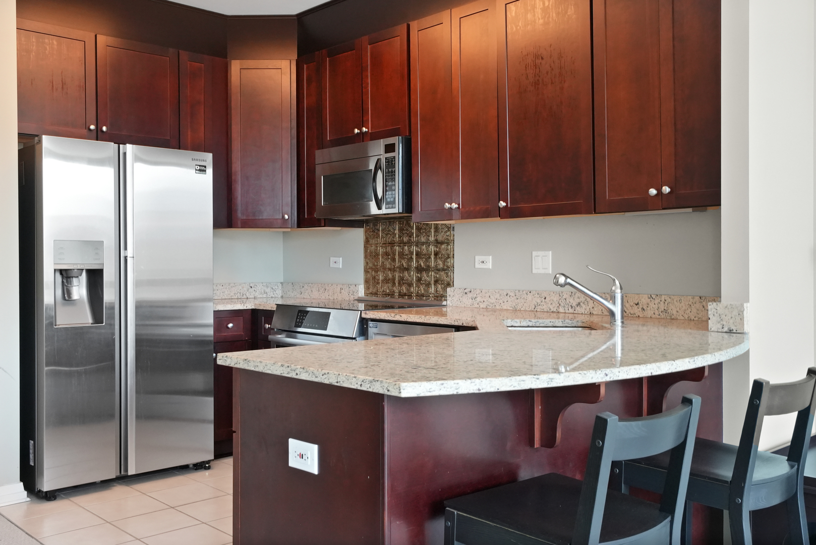 33 W Ontario Street Unit: 39C