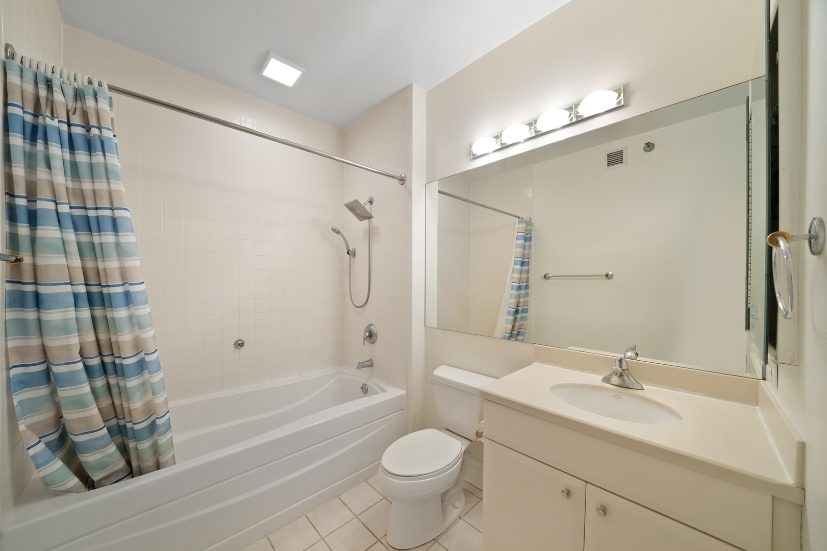 33 W Ontario Street Unit: 39C