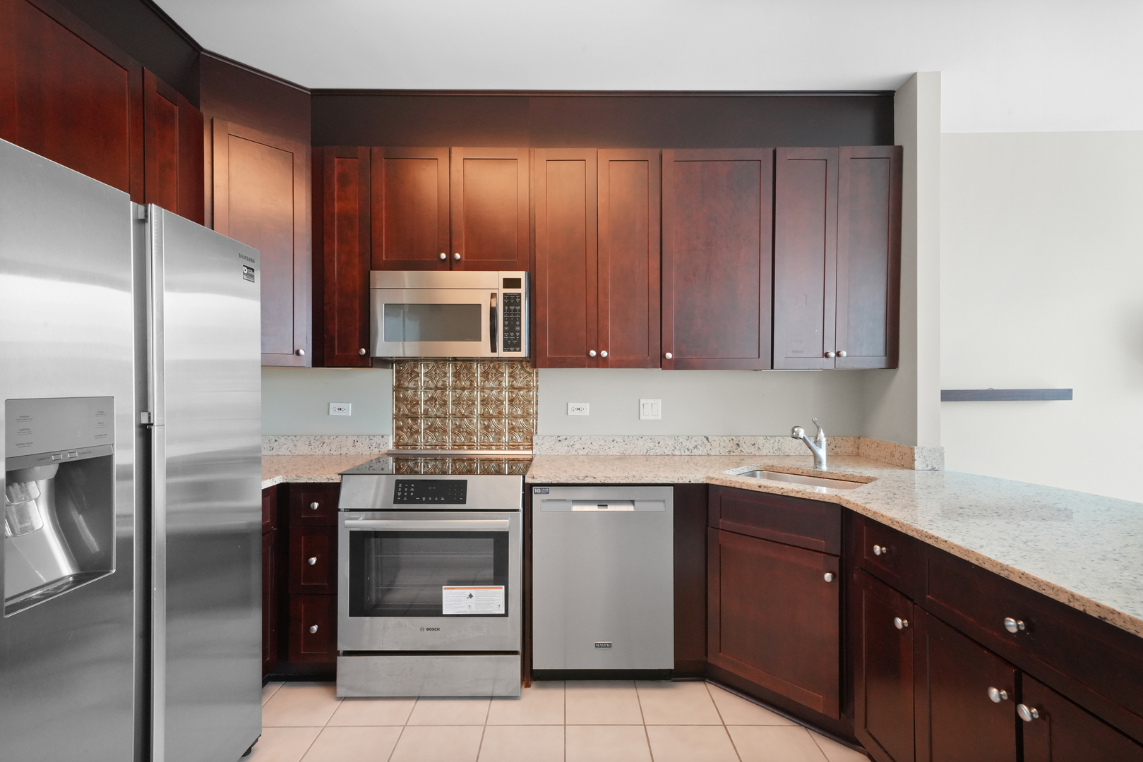 33 W Ontario Street Unit: 39C