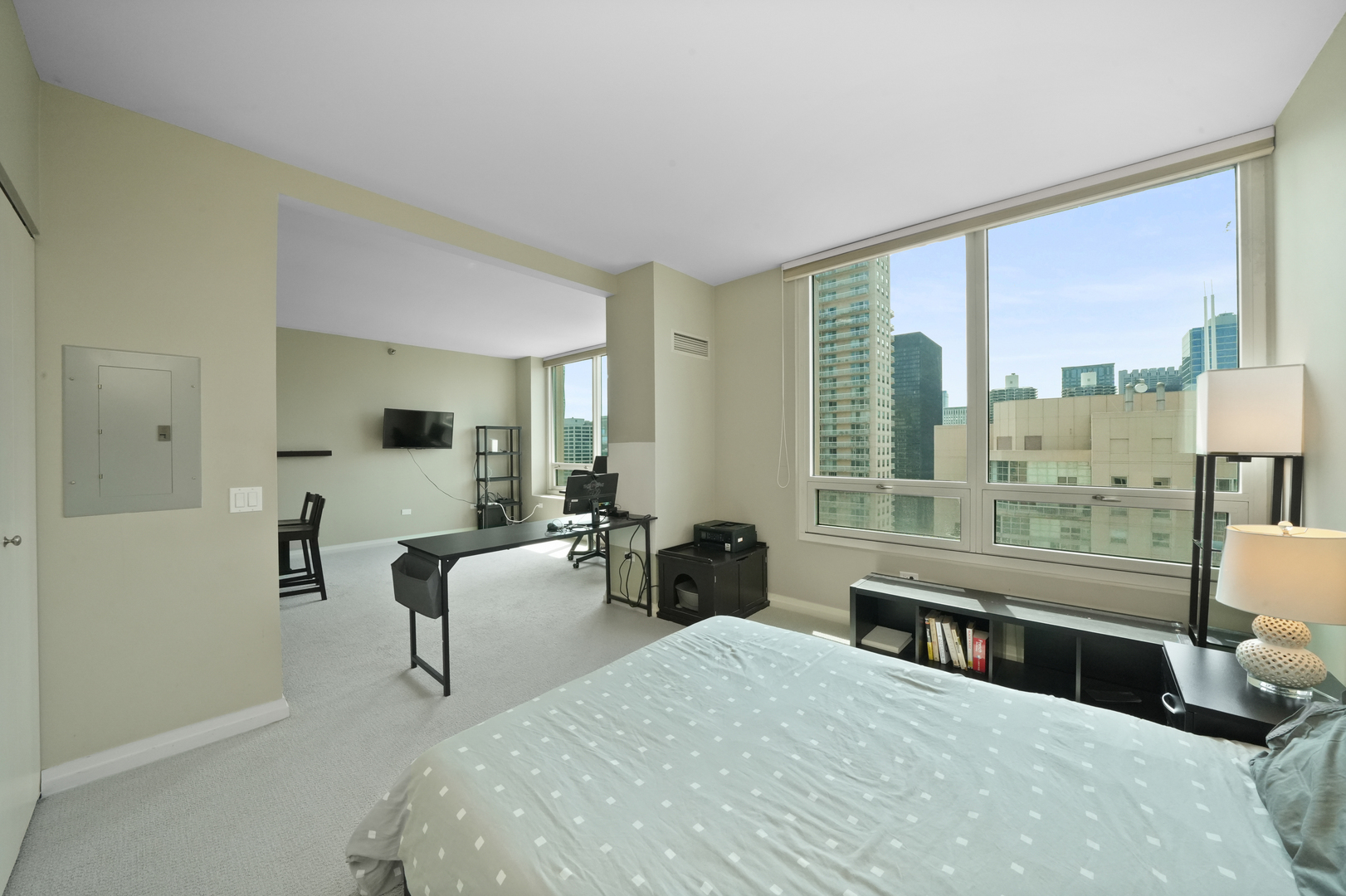 33 W Ontario Street Unit: 39C