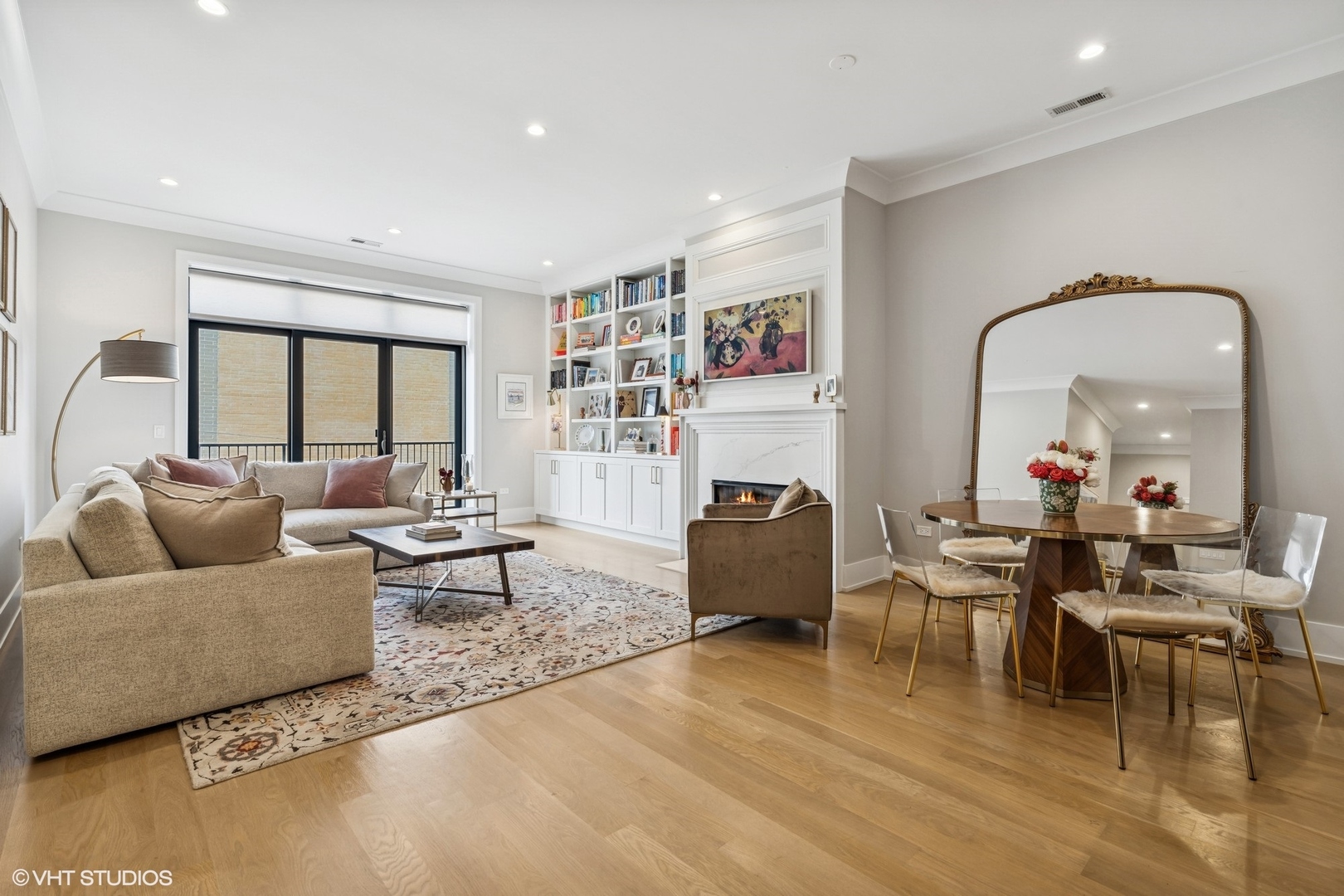 3154 N Southport Avenue Unit: 304