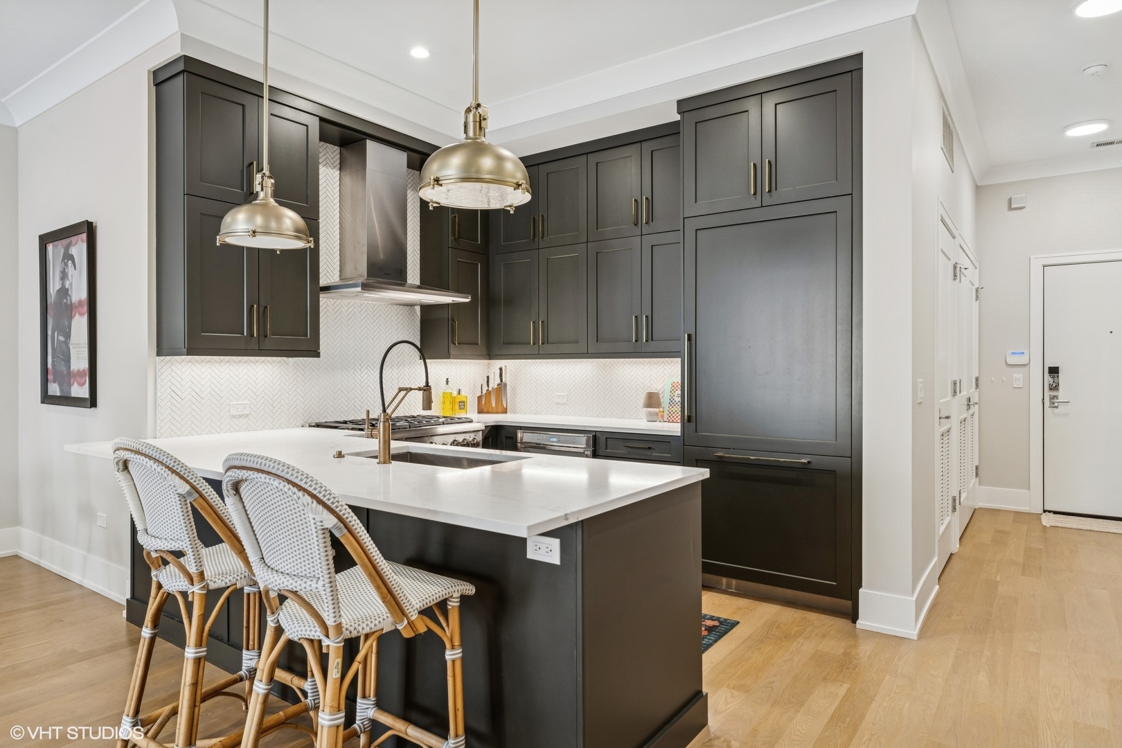 3154 N Southport Avenue Unit: 304