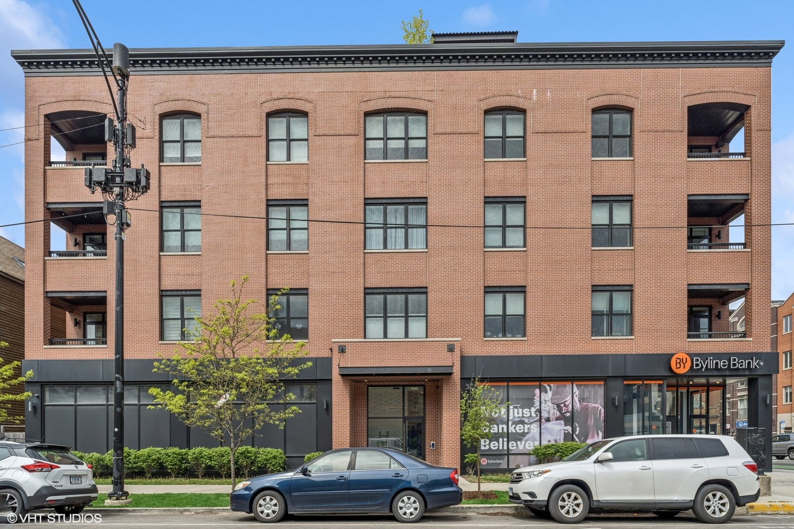 3154 N Southport Avenue Unit: 304