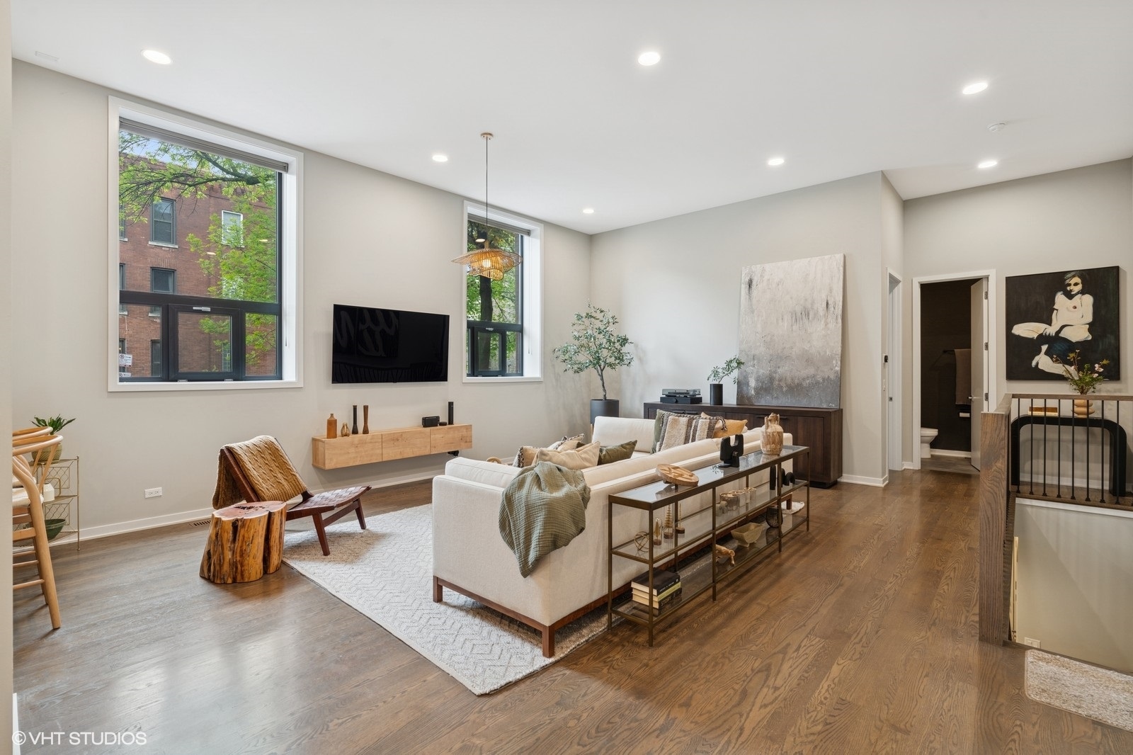 921 N Hoyne Avenue Unit: 1